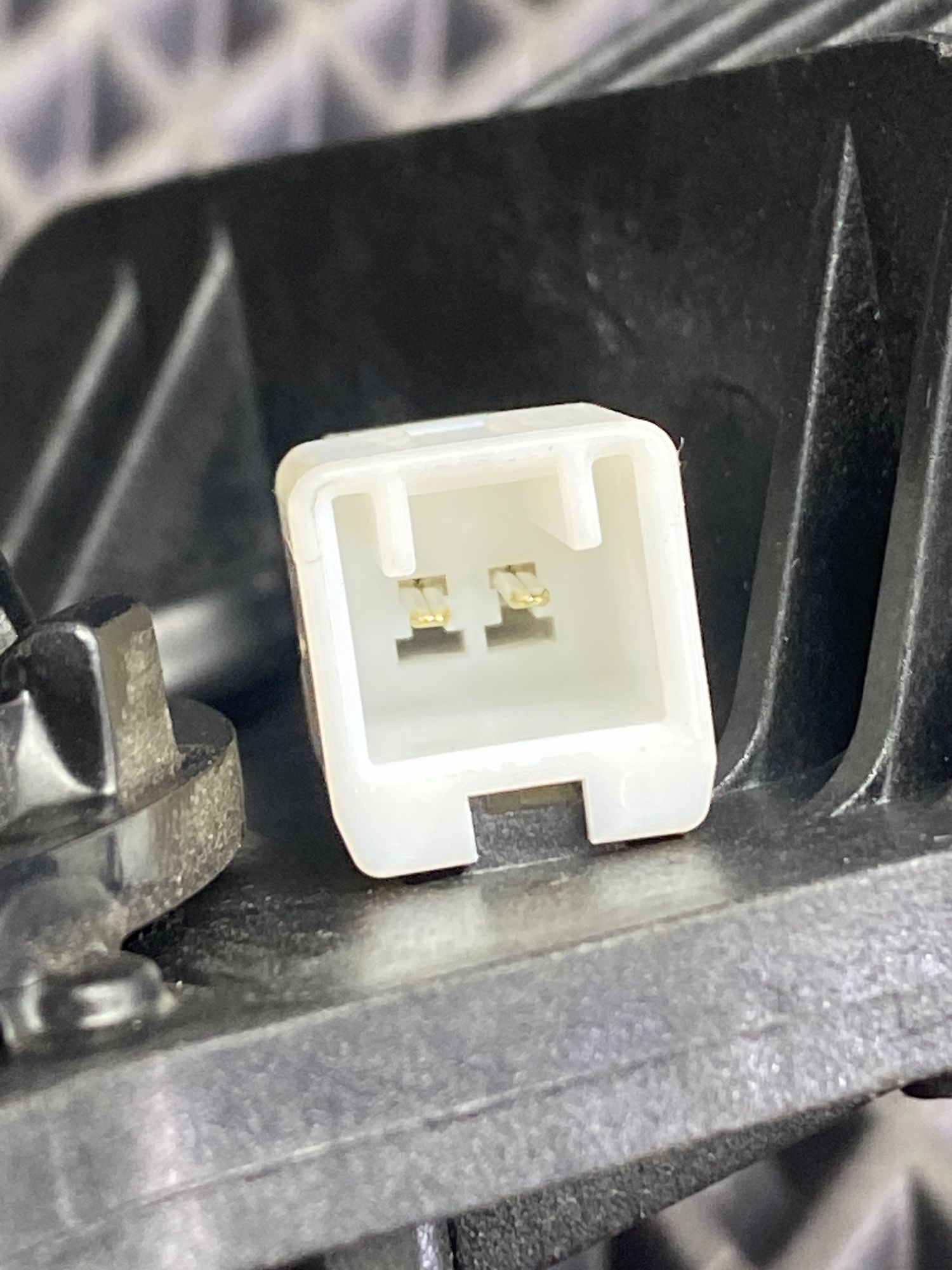 Б/У Динамик торпедо Kia Optima 4 JF (G4KJ) 2.4L AT 2019 GT-Line, 499 рублей, Краснодар