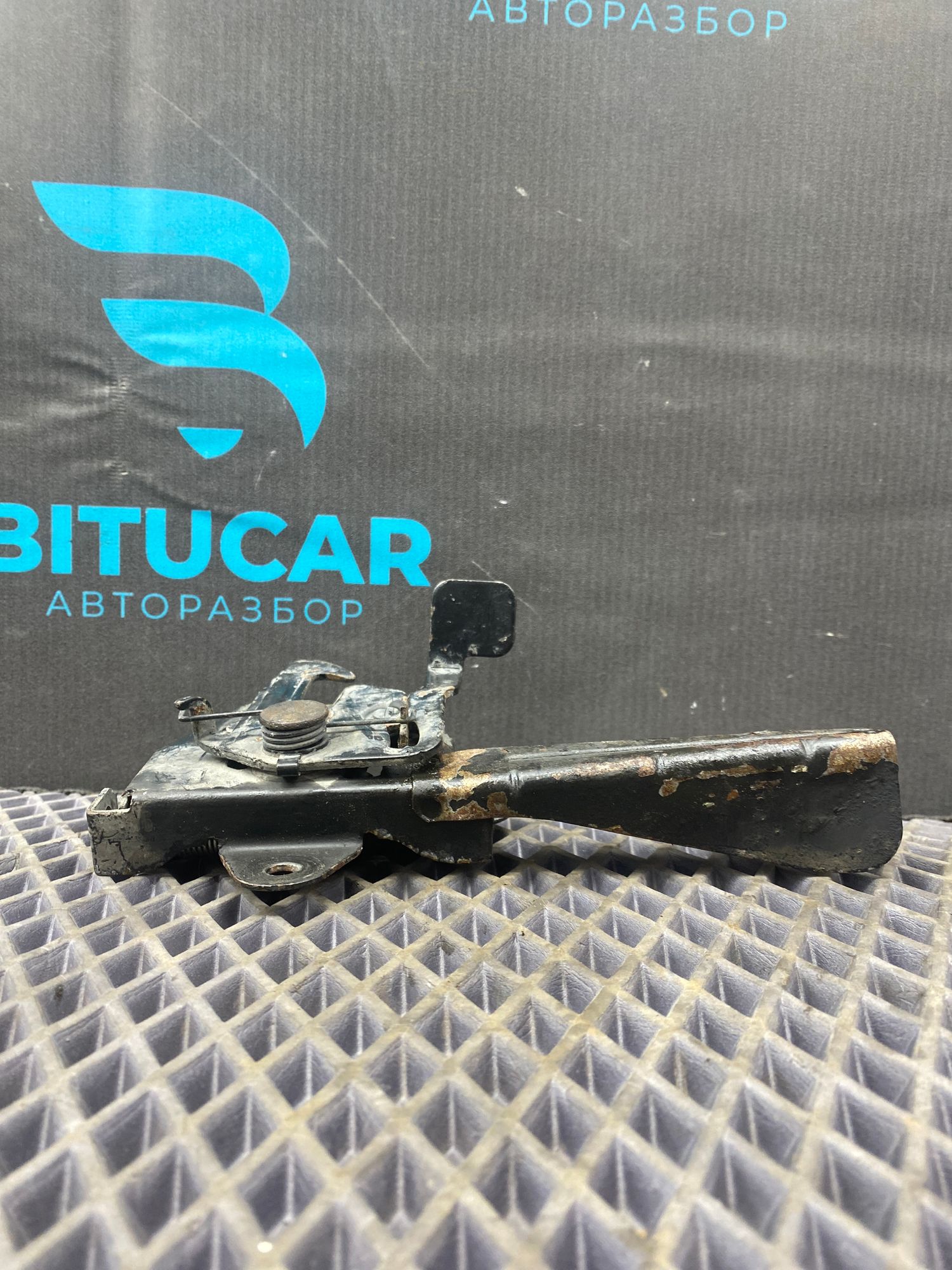 https://ycs.partsauto.market/partsauto-images/thmbs/userImages/c8f07ba63eb5b2f0f6006ea854bf8f7d/part/2e933046-e931-4b7c-b935-d917b4cfd133_1772105129622.jpg