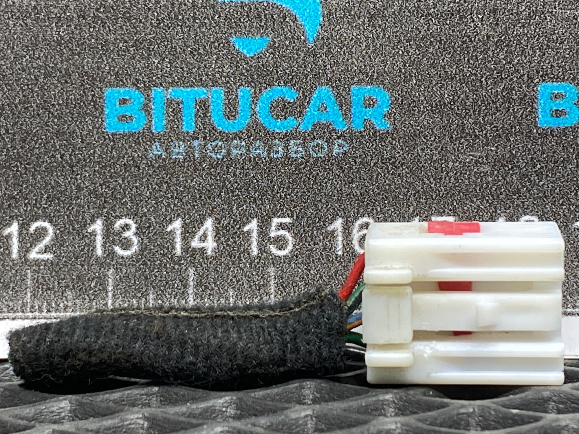 https://ycs.partsauto.market/partsauto-images/thmbs/userImages/c8f07ba63eb5b2f0f6006ea854bf8f7d/part/2e9dc631-6046-4374-b247-8fa95138740e_1777722158331.jpg