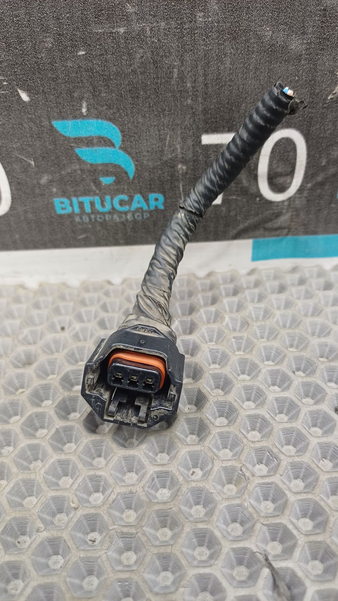 https://ycs.partsauto.market/partsauto-images/thmbs/userImages/c8f07ba63eb5b2f0f6006ea854bf8f7d/part/2edc4ec4-a6f2-439a-94b1-13efc8e89152_1774857182674.jpg