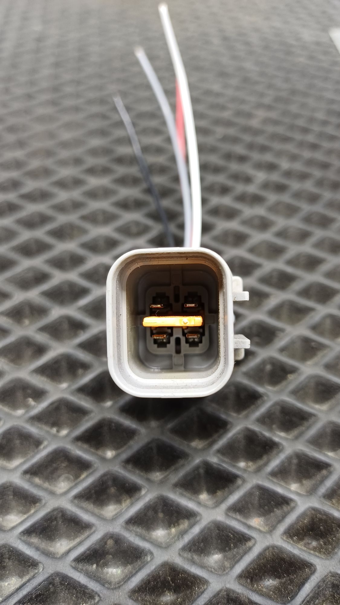 https://ycs.partsauto.market/partsauto-images/thmbs/userImages/c8f07ba63eb5b2f0f6006ea854bf8f7d/part/2fb95faf-ecfd-4b3a-8a4d-ed5dbfd552e7_1777532571711.jpg
