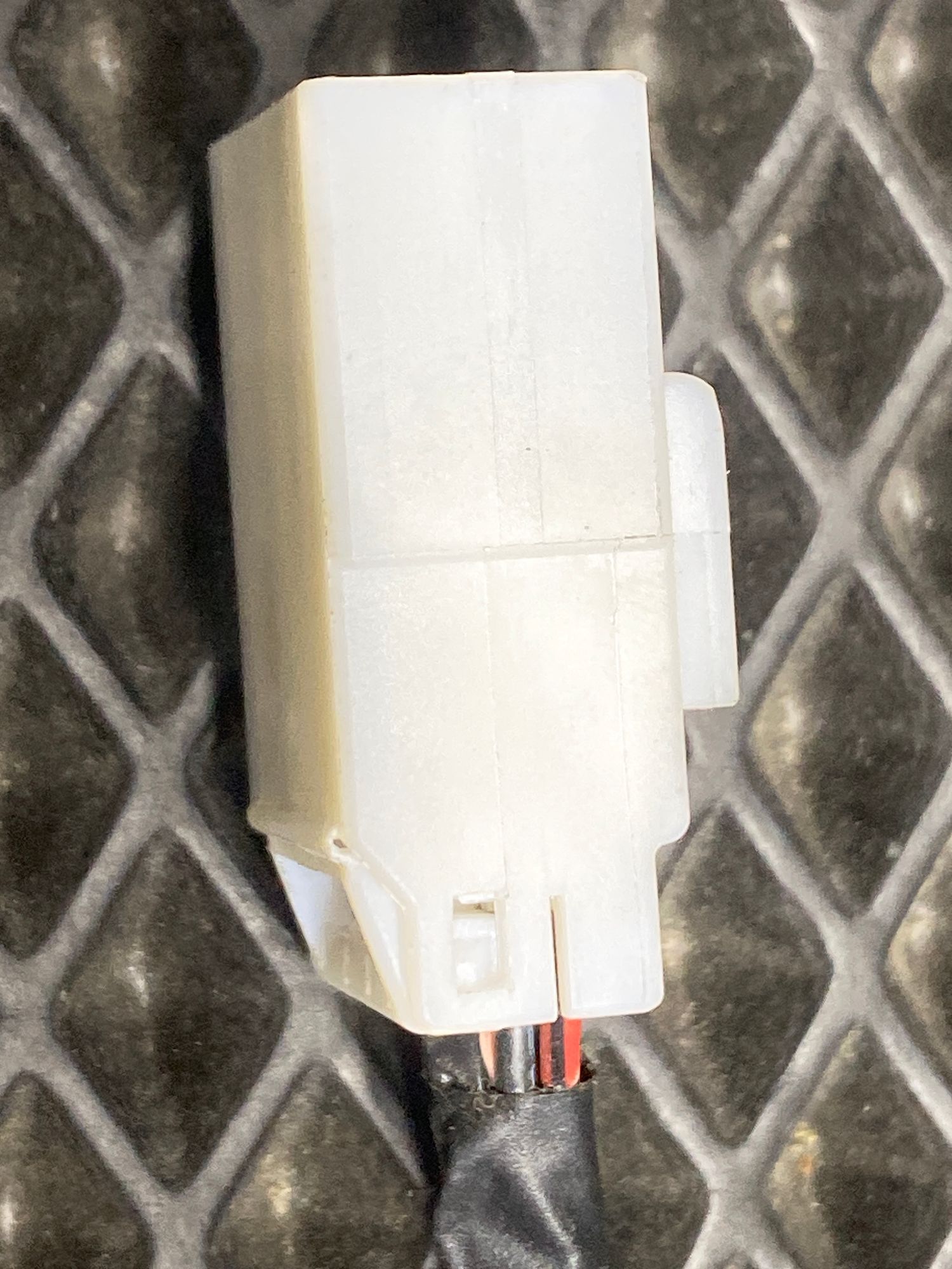 https://ycs.partsauto.market/partsauto-images/thmbs/userImages/c8f07ba63eb5b2f0f6006ea854bf8f7d/part/2ffb017f-53af-4370-abc1-46b3b12eb505_1776163993419.jpg