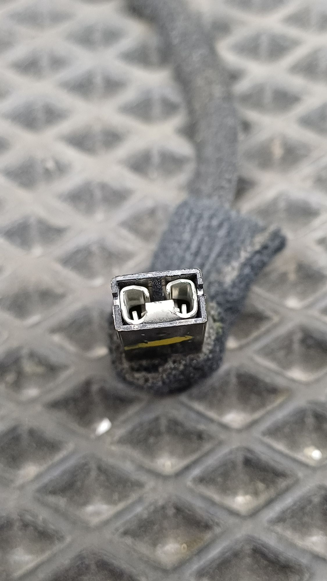https://ycs.partsauto.market/partsauto-images/thmbs/userImages/c8f07ba63eb5b2f0f6006ea854bf8f7d/part/3052c07b-f8e1-4cf7-8570-fda24ea58be1_1777539533189.jpg