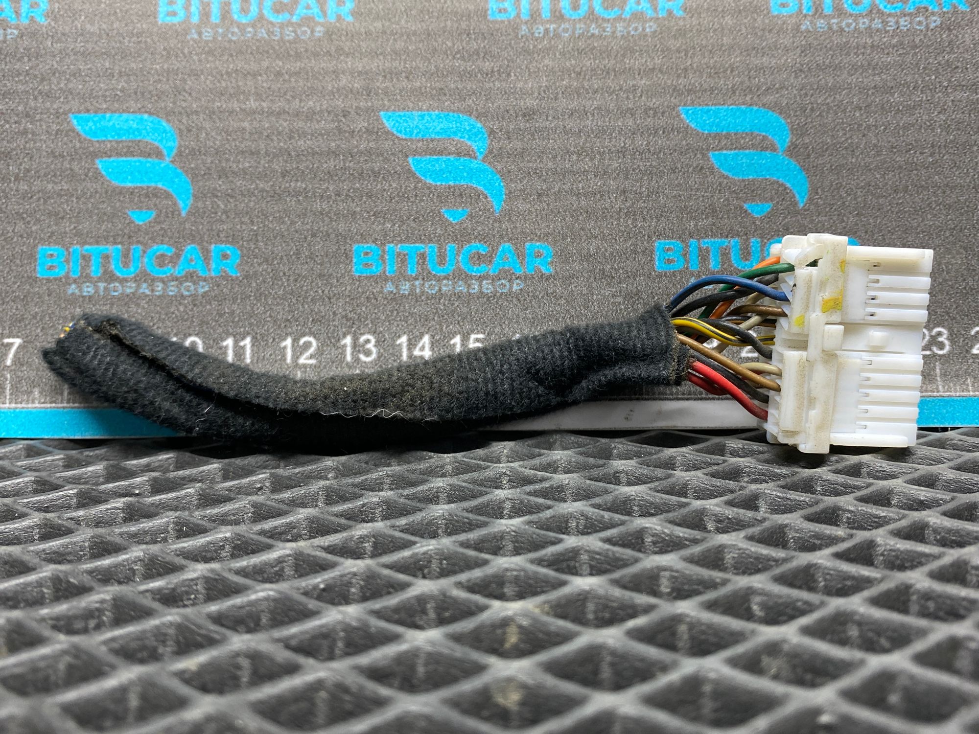 https://ycs.partsauto.market/partsauto-images/thmbs/userImages/c8f07ba63eb5b2f0f6006ea854bf8f7d/part/30722060-5a9b-4303-97a8-f04ce3a3f7b8_1777711343339.jpg