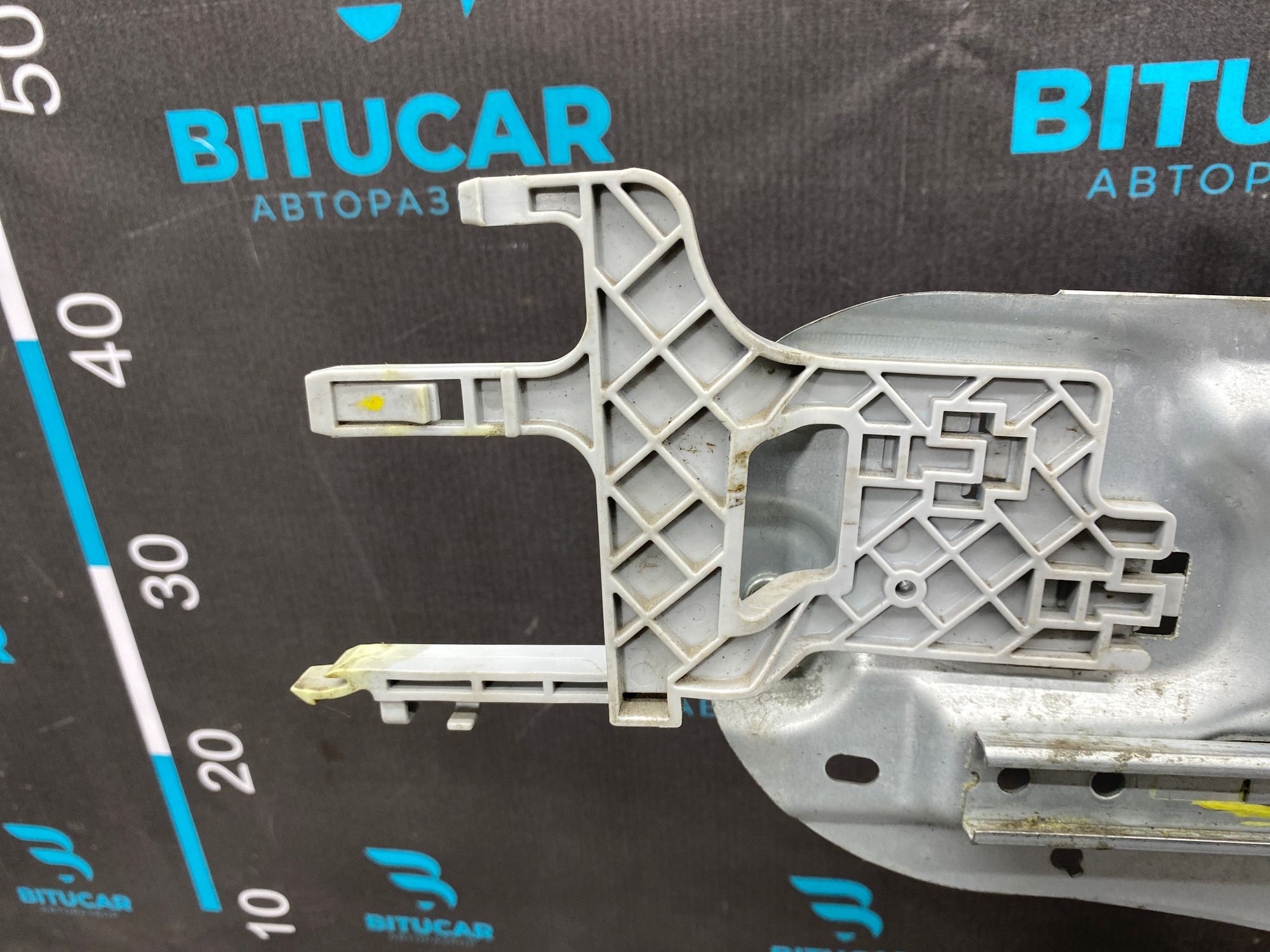 https://ycs.partsauto.market/partsauto-images/thmbs/userImages/c8f07ba63eb5b2f0f6006ea854bf8f7d/part/30e27d39-eec0-4dba-9120-26d010cc9d5a_1766313742798.jpg