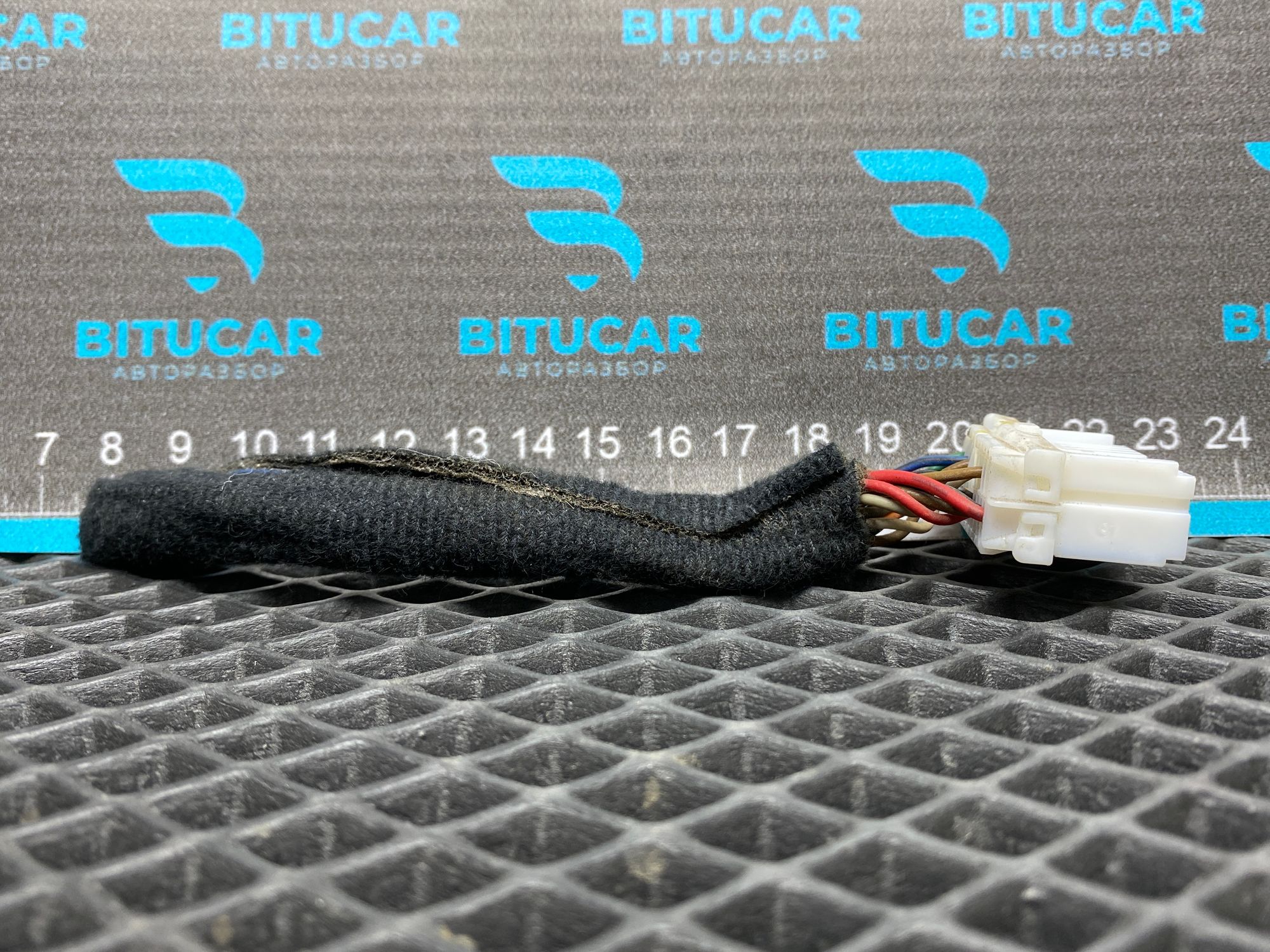 https://ycs.partsauto.market/partsauto-images/thmbs/userImages/c8f07ba63eb5b2f0f6006ea854bf8f7d/part/30e6c004-321f-45c6-b359-2aafe489e0af_1777711356198.jpg