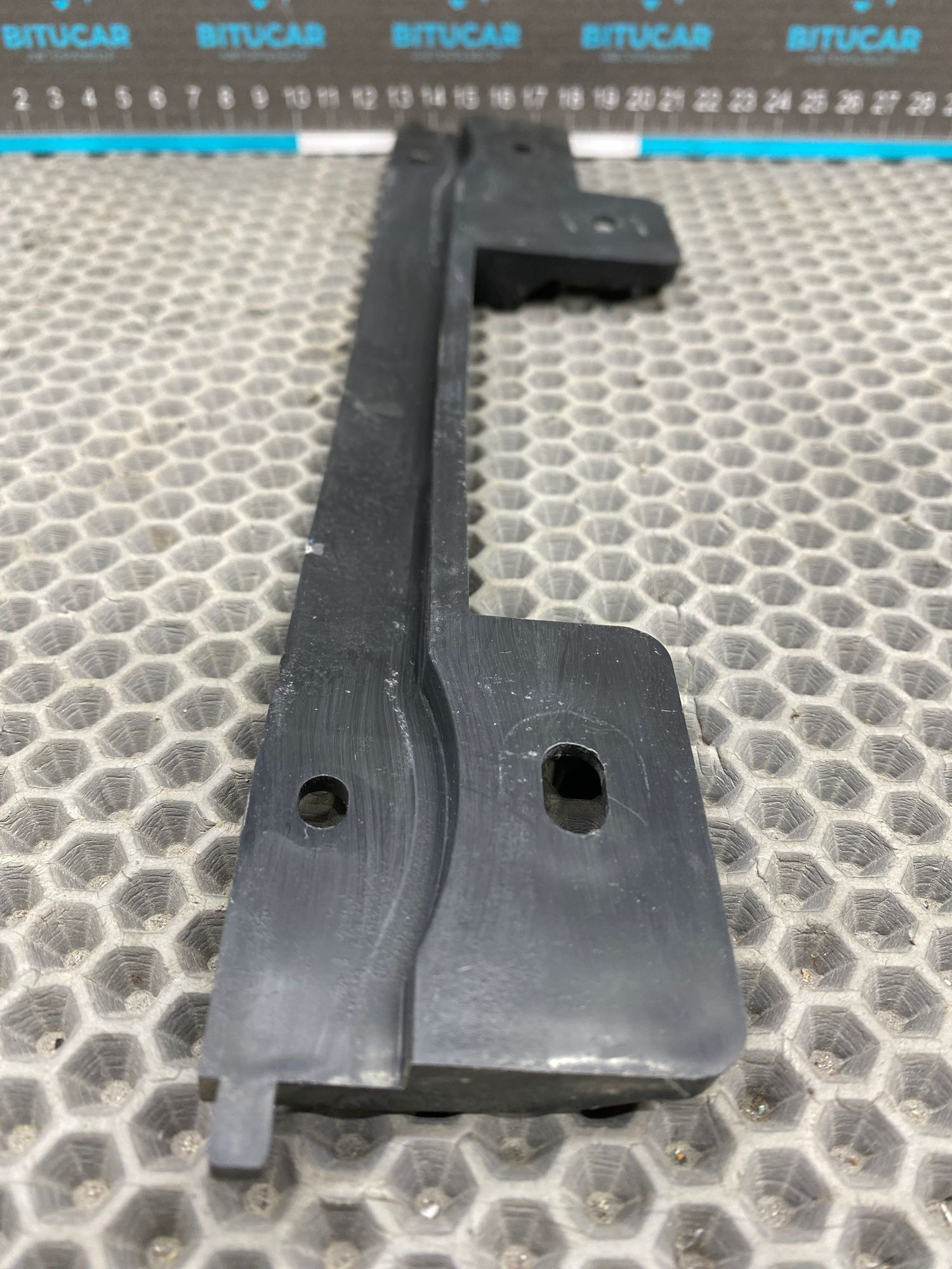 https://ycs.partsauto.market/partsauto-images/thmbs/userImages/c8f07ba63eb5b2f0f6006ea854bf8f7d/part/336bb7bb-c592-46bf-bef5-824d3056e030_1777814055287.jpg