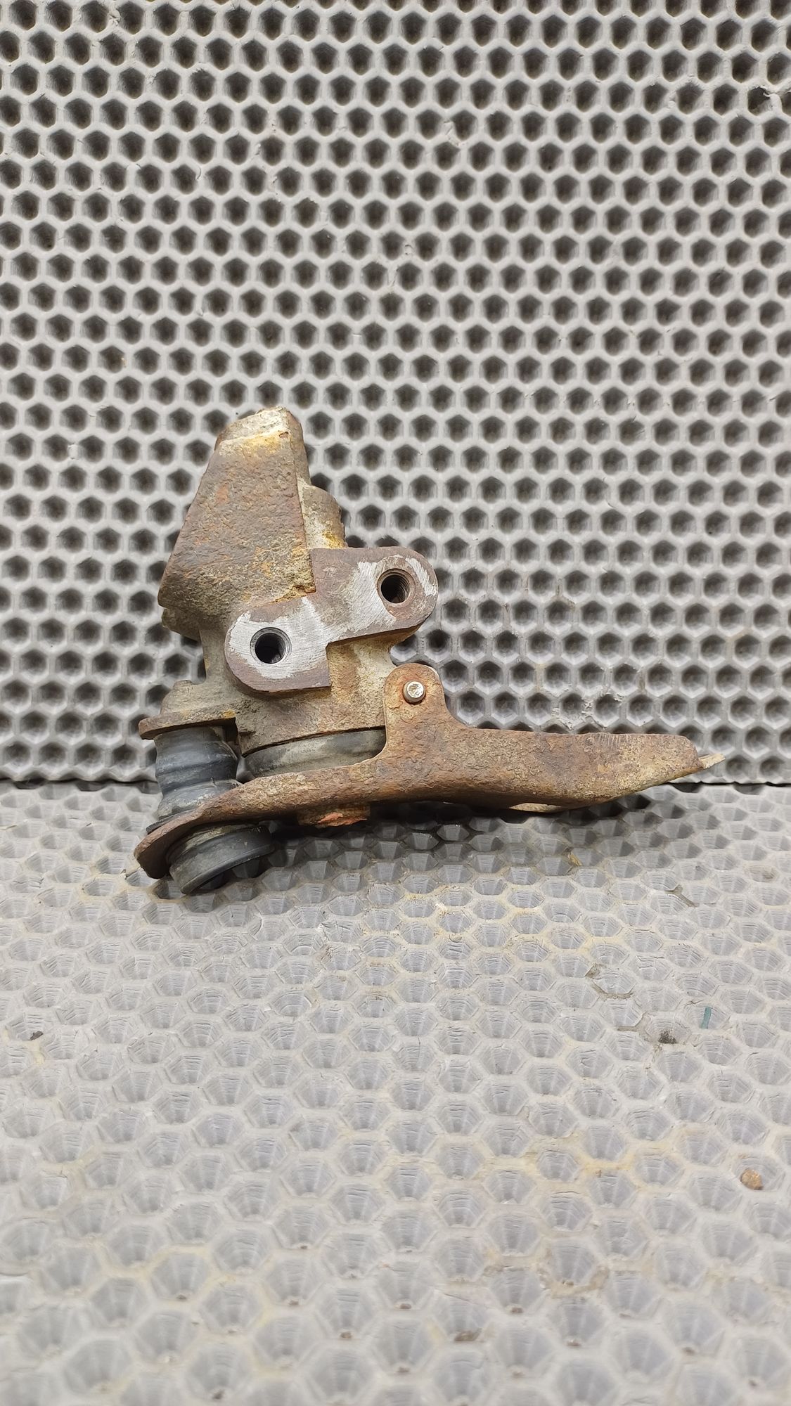 https://ycs.partsauto.market/partsauto-images/thmbs/userImages/c8f07ba63eb5b2f0f6006ea854bf8f7d/part/3382abbc-0ead-440c-a0e4-39b627379f19_1774268049346.jpg