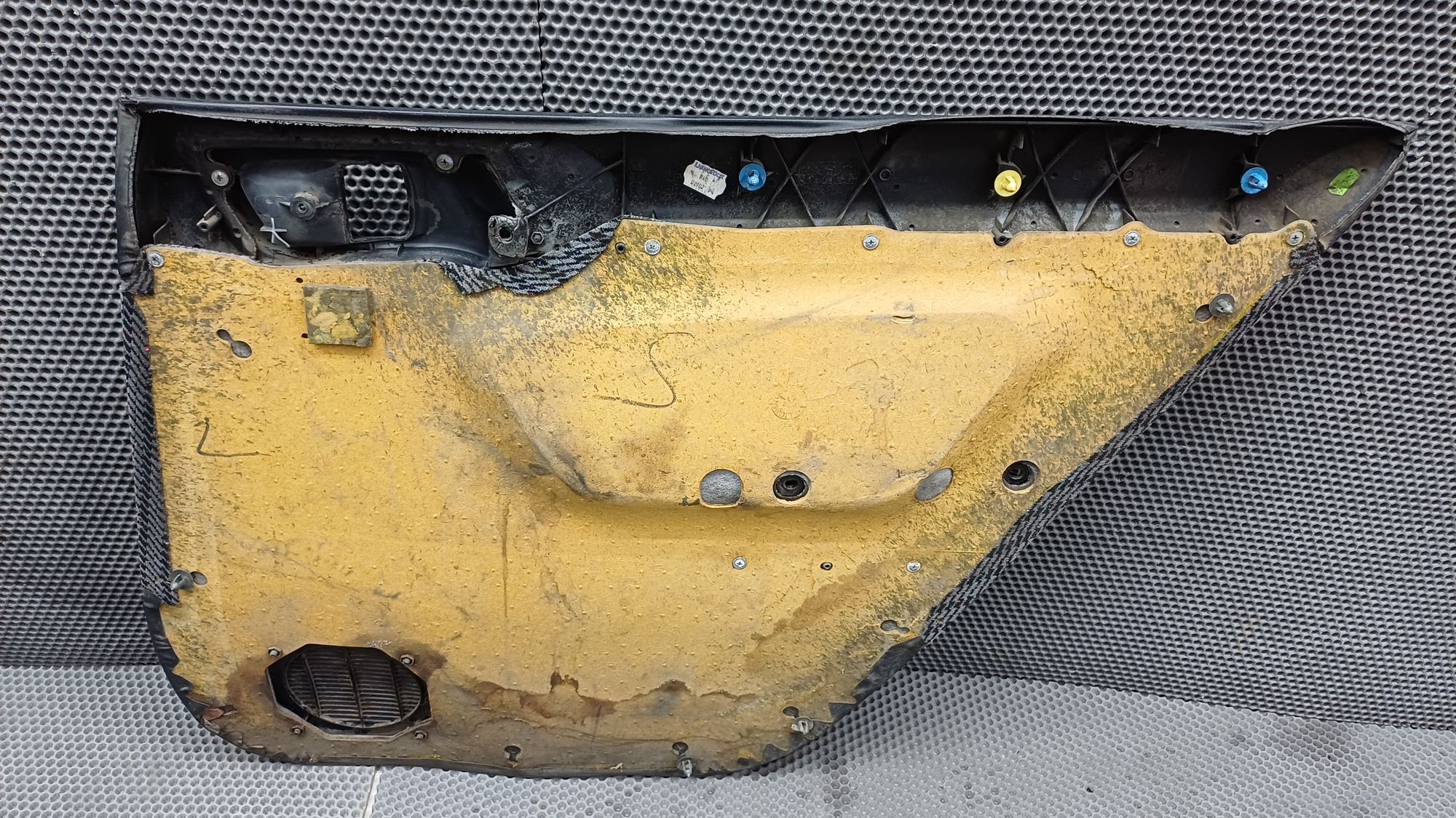 Б/У Обшивка двери задней левой Toyota CARINA E 6 дорест. 1992—1996 1994 Зеленый, 1390 рублей, Краснодар