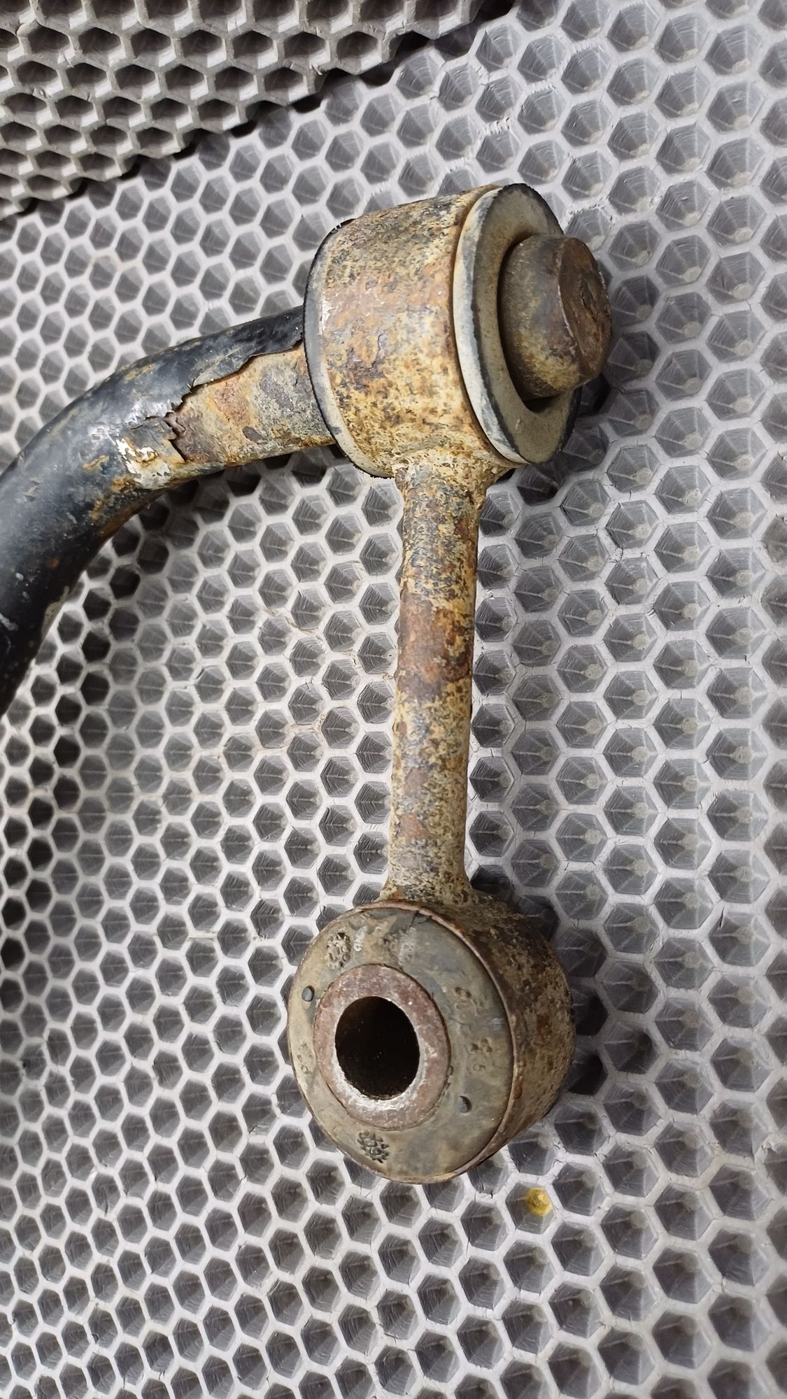 https://ycs.partsauto.market/partsauto-images/thmbs/userImages/c8f07ba63eb5b2f0f6006ea854bf8f7d/part/33bcc84b-4f1e-4e1c-ba15-7c9eb6efed9d_1774365289487.jpg