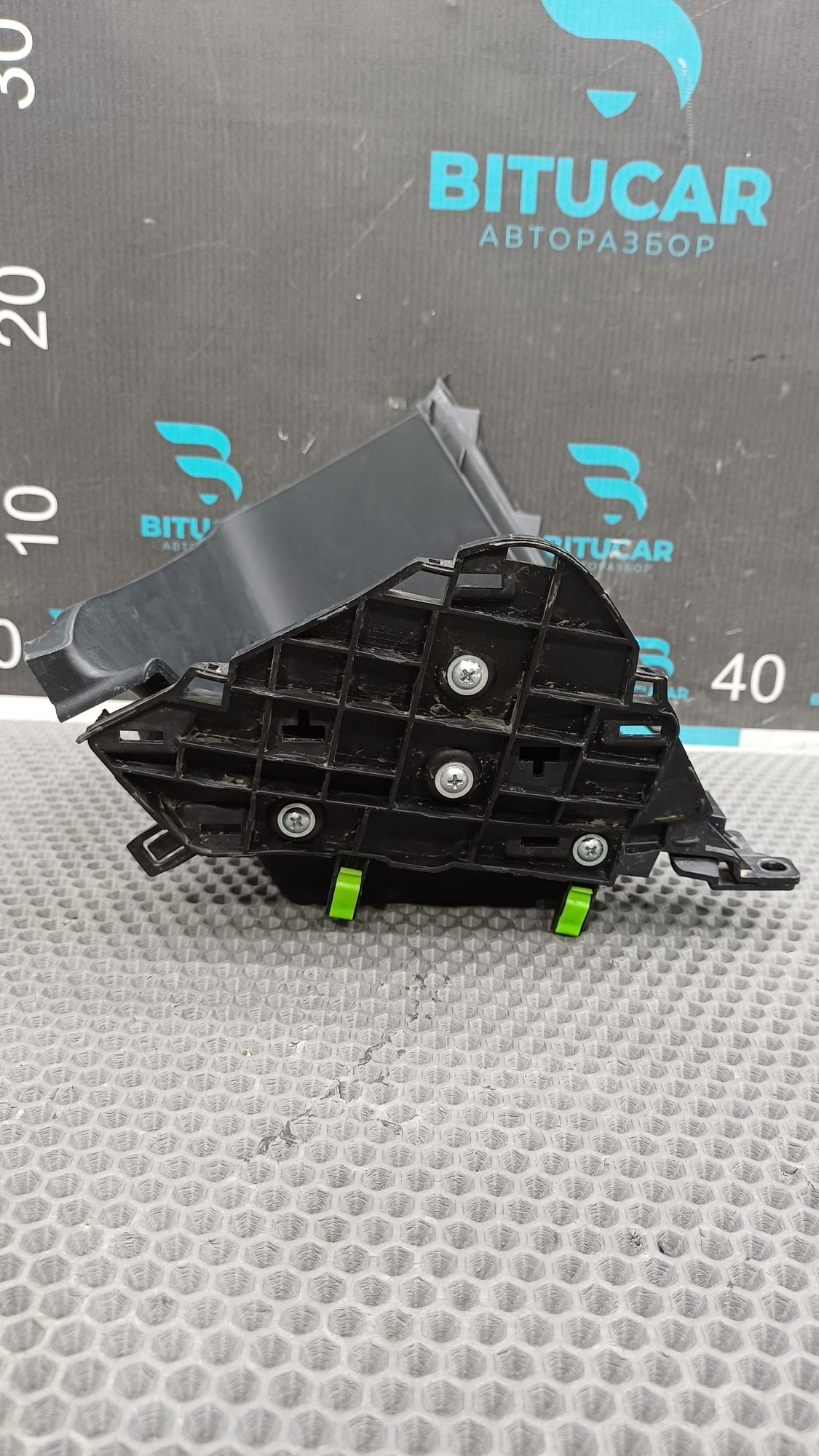https://ycs.partsauto.market/partsauto-images/thmbs/userImages/c8f07ba63eb5b2f0f6006ea854bf8f7d/part/33f168bb-79e9-4b4f-9e3f-41ac9964cd74_1776320042197.jpg