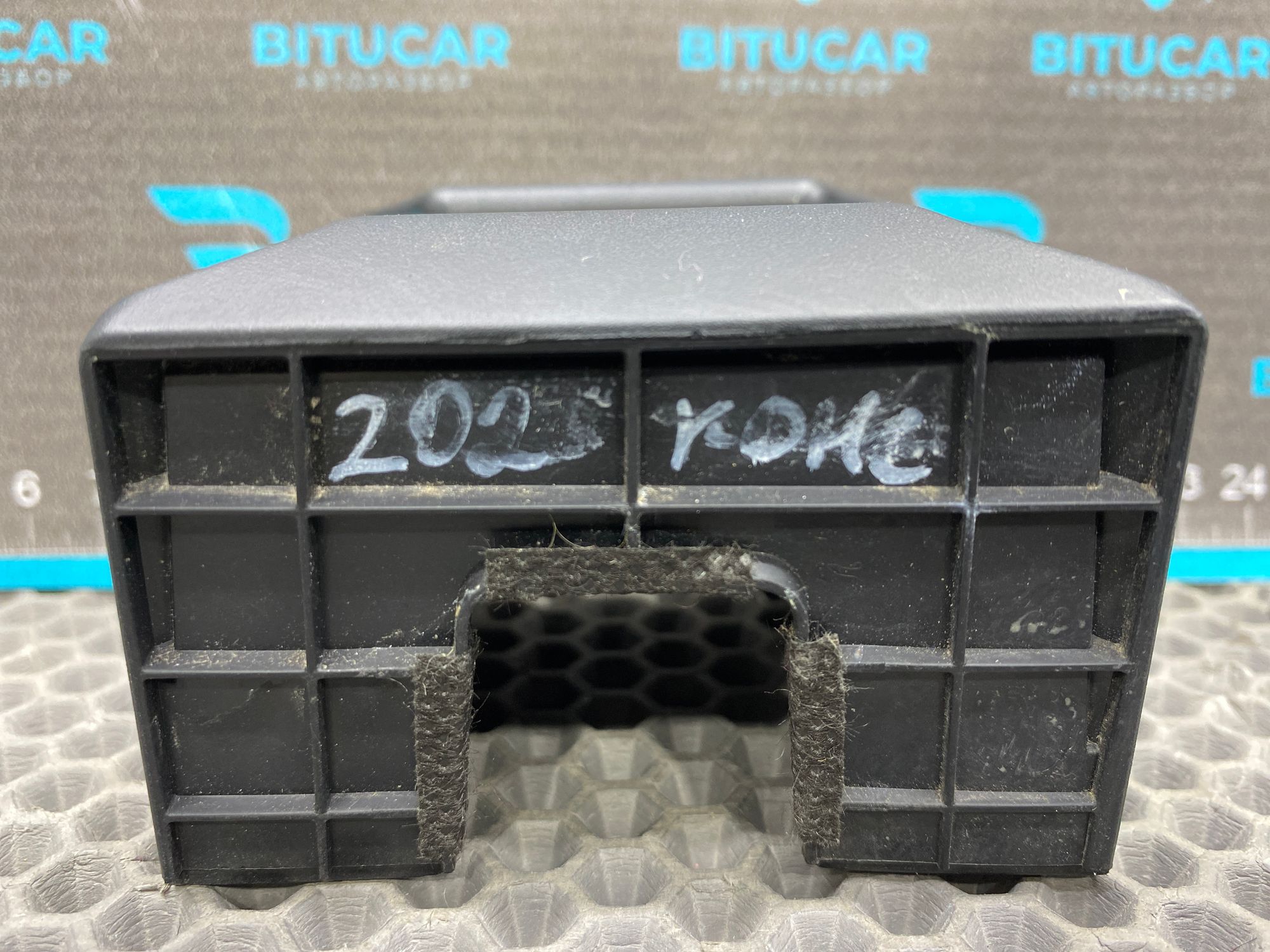 https://ycs.partsauto.market/partsauto-images/thmbs/userImages/c8f07ba63eb5b2f0f6006ea854bf8f7d/part/34894ed7-5763-4360-822a-0982e66699fe_1777802914933.jpg