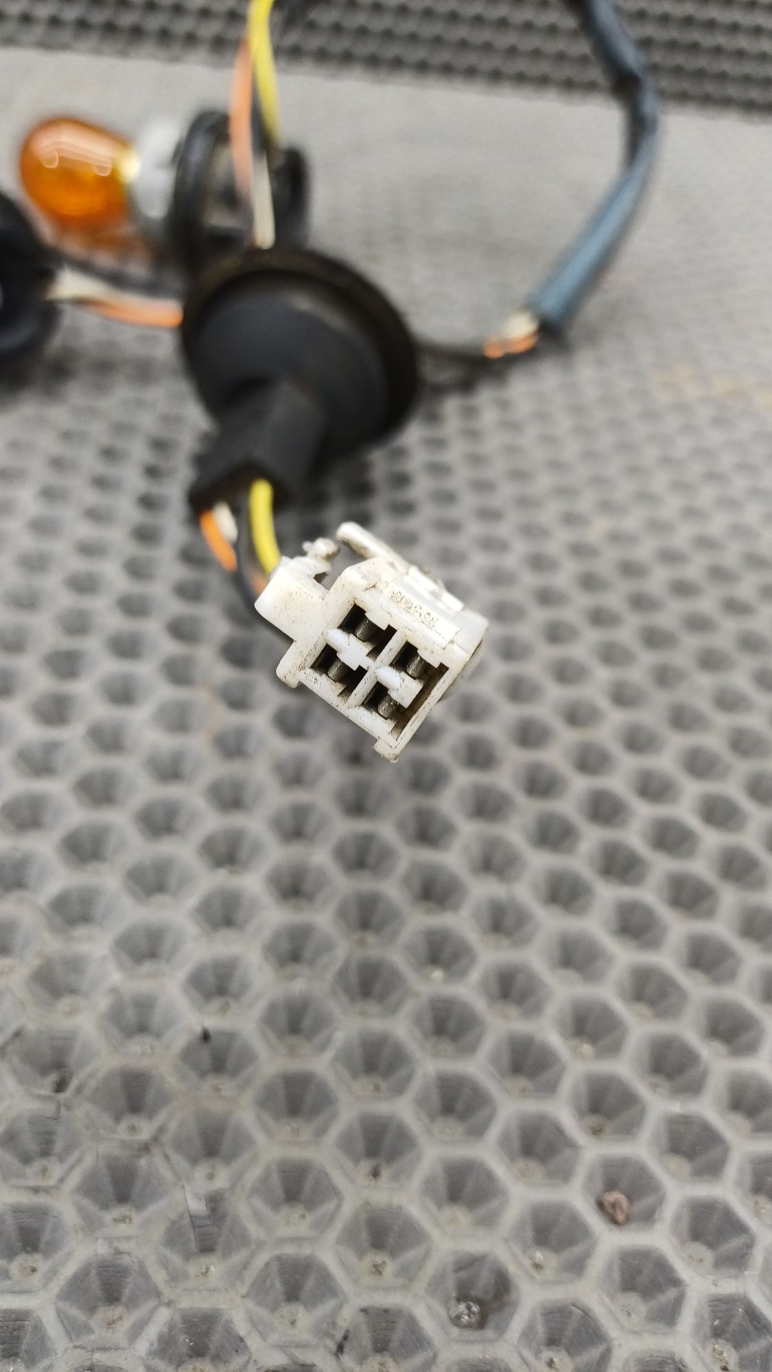 Б/У проводка заднего левого фонаря  Toyota CARINA E 6 дорест. 1992—1996 1994 Зеленый, 990 рублей, Краснодар