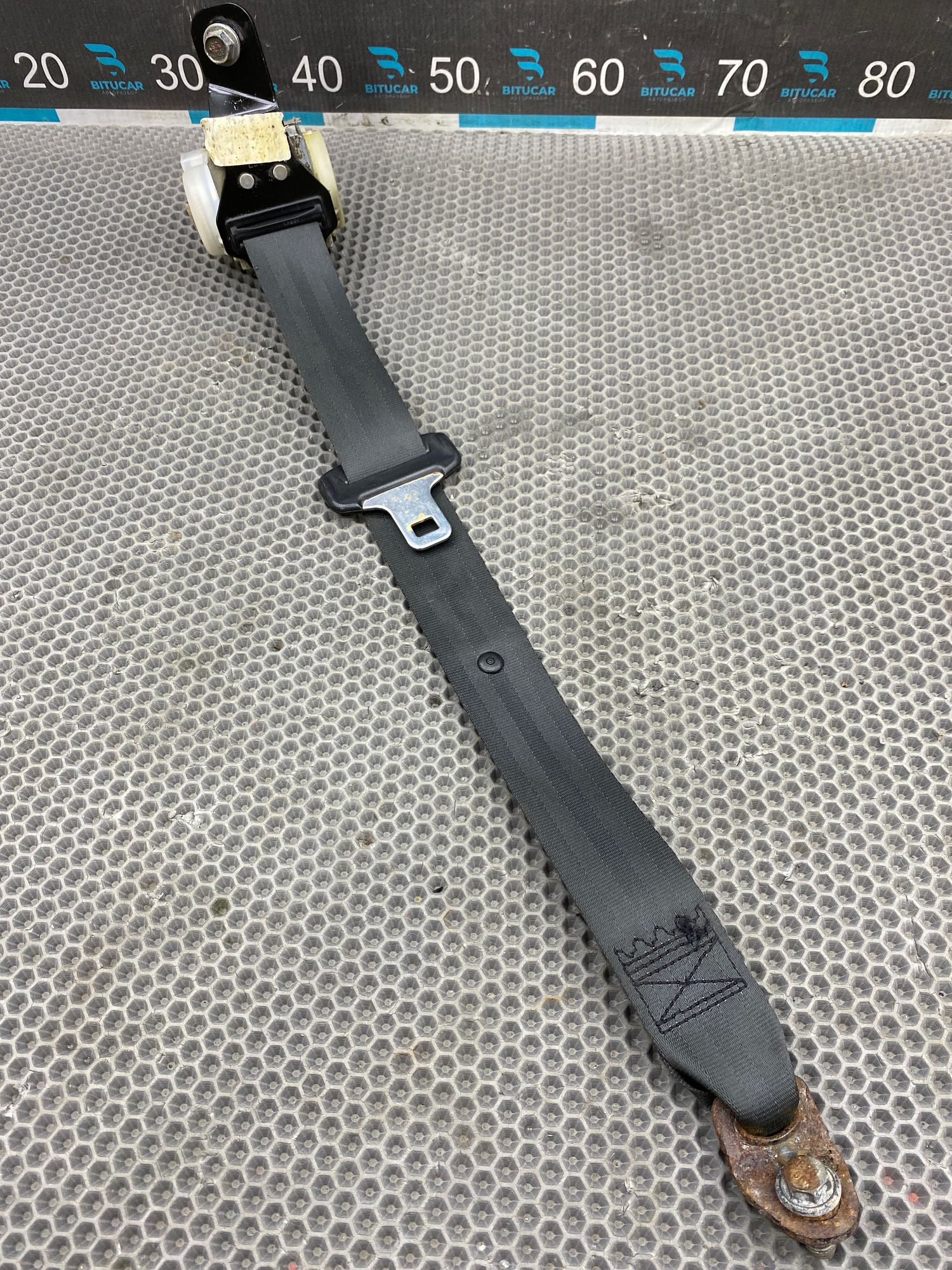 https://ycs.partsauto.market/partsauto-images/thmbs/userImages/c8f07ba63eb5b2f0f6006ea854bf8f7d/part/34de27d6-2b46-468b-88bb-2762cfc544d0_1775040453724.jpg