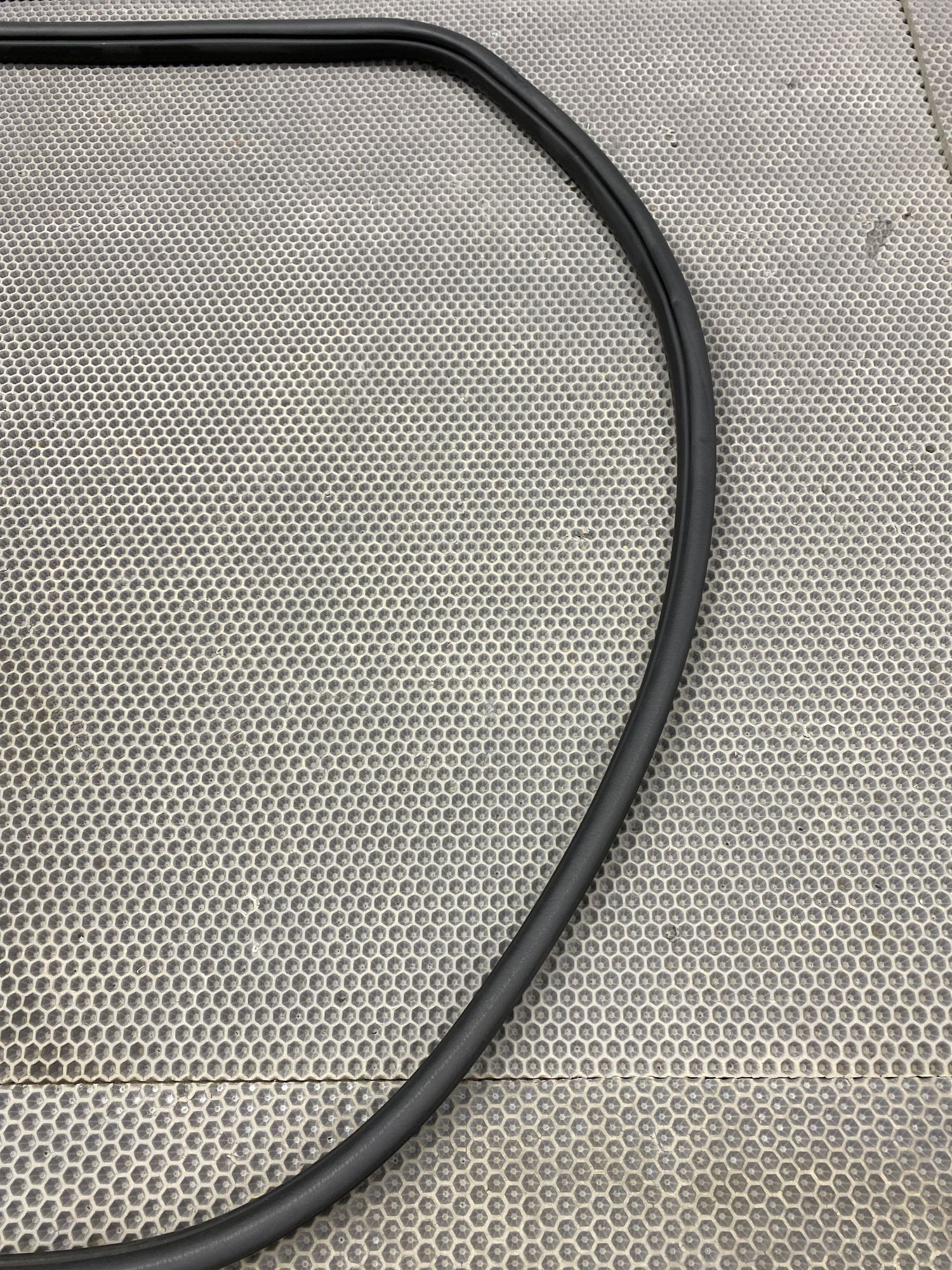 https://ycs.partsauto.market/partsauto-images/thmbs/userImages/c8f07ba63eb5b2f0f6006ea854bf8f7d/part/353b0eb6-5d9e-4c4f-8c4d-0d3fdd46e237_1777617856830.jpg