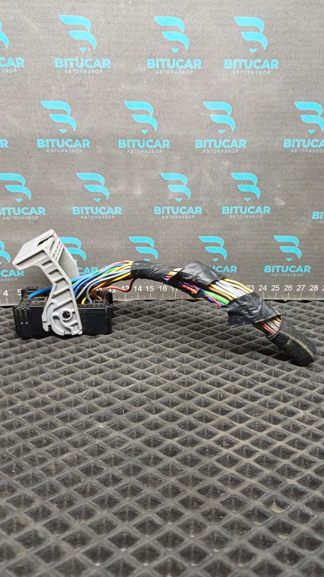 https://ycs.partsauto.market/partsauto-images/thmbs/userImages/c8f07ba63eb5b2f0f6006ea854bf8f7d/part/35409c89-69c0-4866-b969-241d5212d9c9_1777530266598.jpg