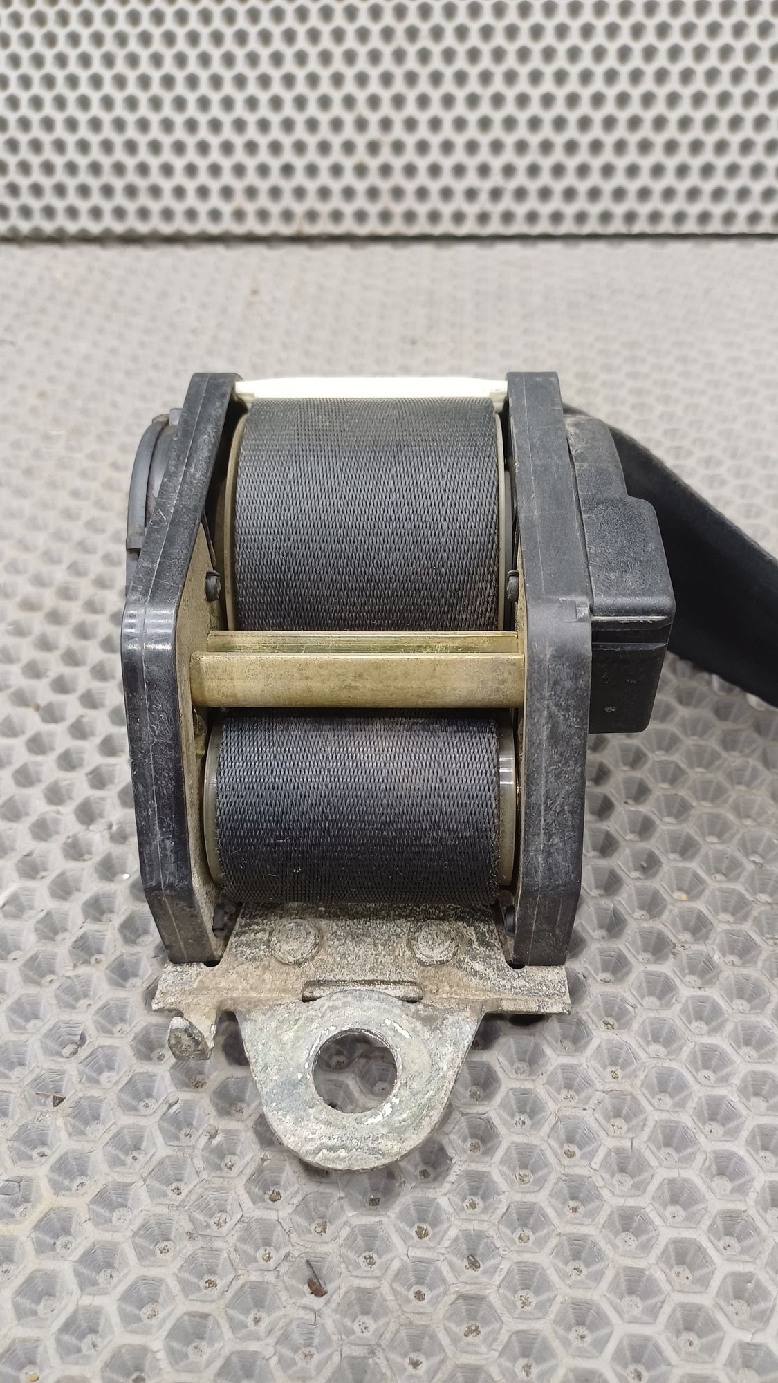 https://ycs.partsauto.market/partsauto-images/thmbs/userImages/c8f07ba63eb5b2f0f6006ea854bf8f7d/part/35413693-7f7f-4461-9157-553b98d5fb0b_1774347649632.jpg