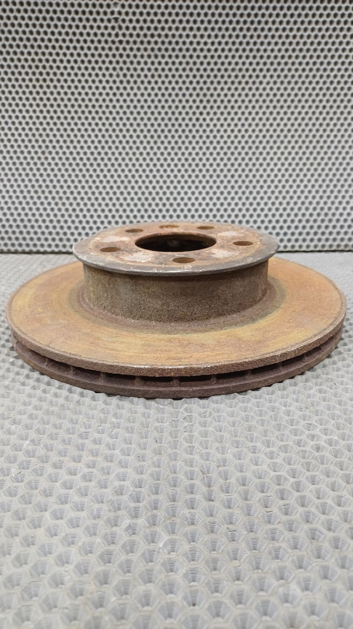 https://ycs.partsauto.market/partsauto-images/thmbs/userImages/c8f07ba63eb5b2f0f6006ea854bf8f7d/part/3548108a-a38a-4c1e-ad5d-2be2840f7695_1774339378117.jpg