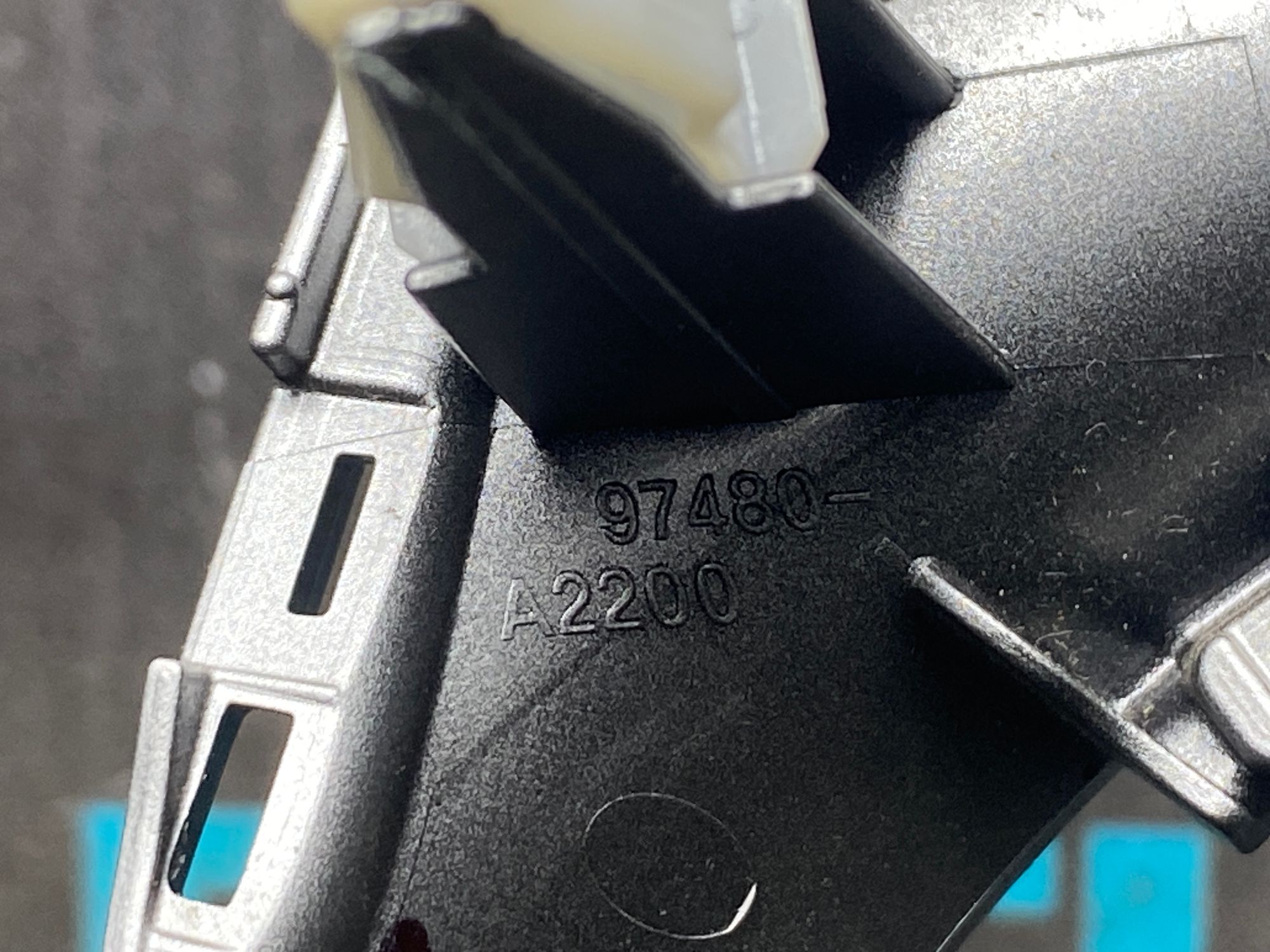 https://ycs.partsauto.market/partsauto-images/thmbs/userImages/c8f07ba63eb5b2f0f6006ea854bf8f7d/part/365dde9d-7f7f-4f23-8221-f6c60d3a2a9c_1777379796114.jpg