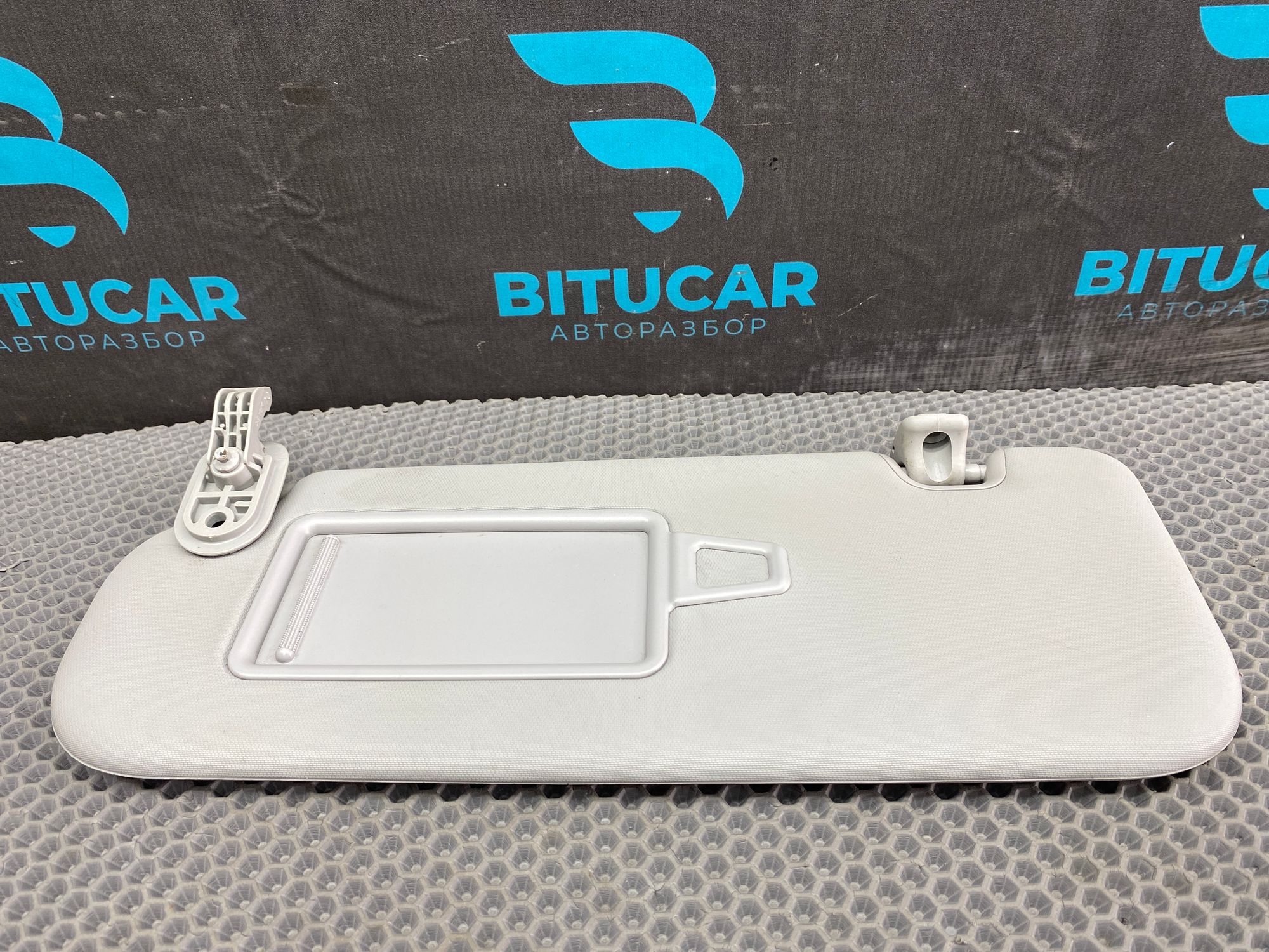 https://ycs.partsauto.market/partsauto-images/thmbs/userImages/c8f07ba63eb5b2f0f6006ea854bf8f7d/part/366b3fd1-9f19-451b-a95a-38033052d22e_1777530824474.jpg