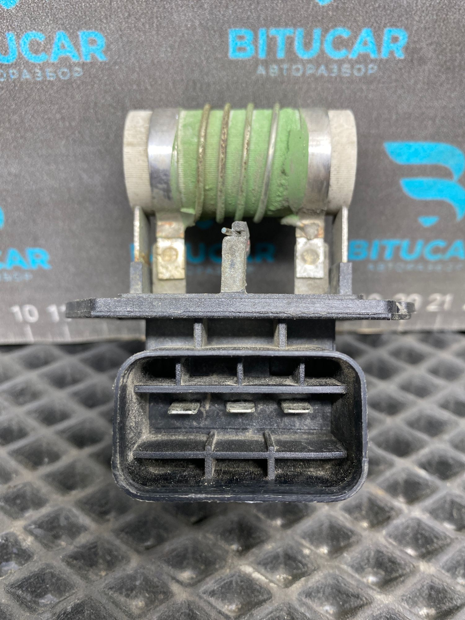 https://ycs.partsauto.market/partsauto-images/thmbs/userImages/c8f07ba63eb5b2f0f6006ea854bf8f7d/part/36942b7f-2d6f-462c-8a04-ea72b2d4752d_1777459024912.jpg