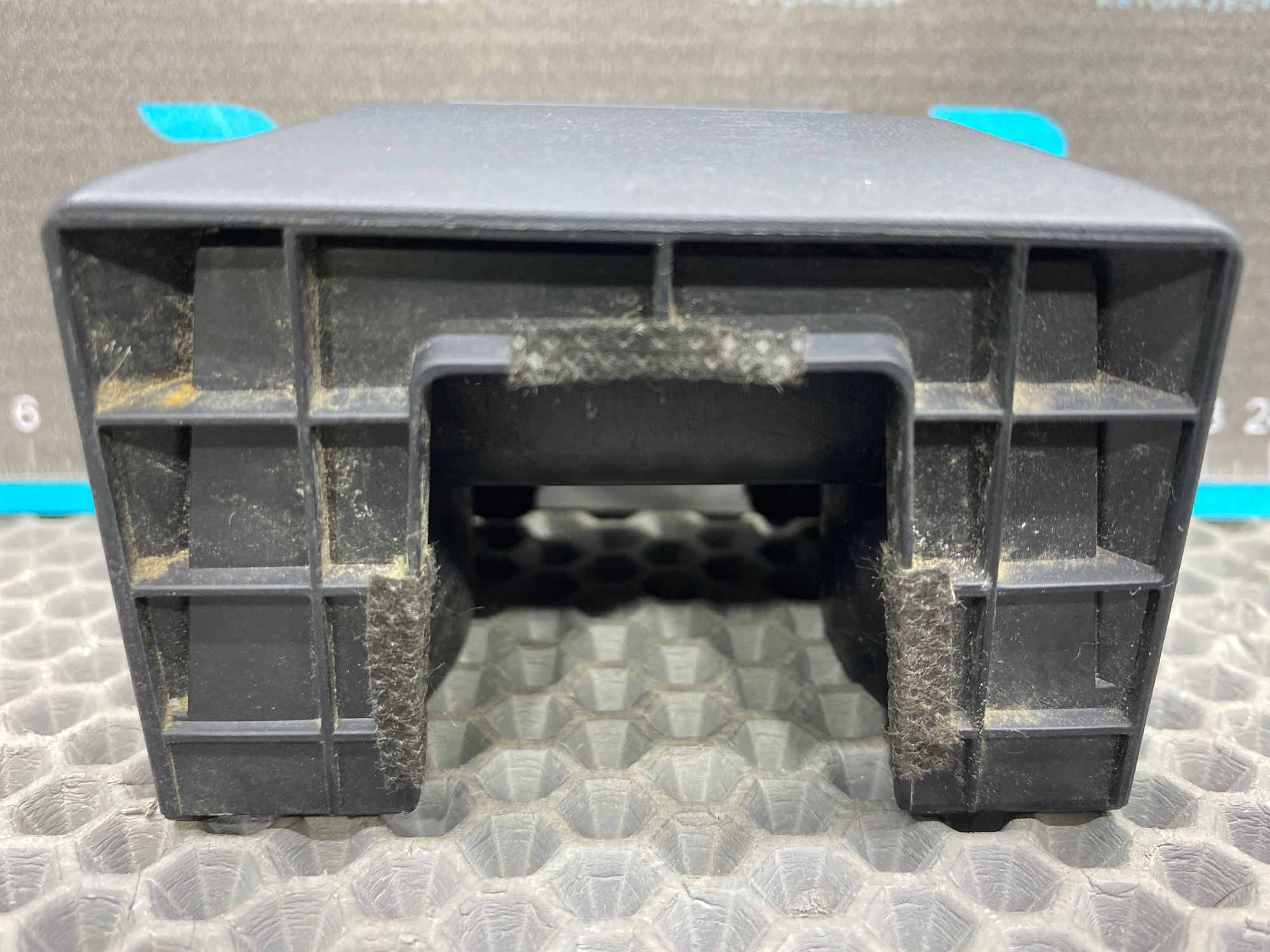 https://ycs.partsauto.market/partsauto-images/thmbs/userImages/c8f07ba63eb5b2f0f6006ea854bf8f7d/part/3695b057-a319-4c84-bdfc-d601a95f4284_1777802915799.jpg
