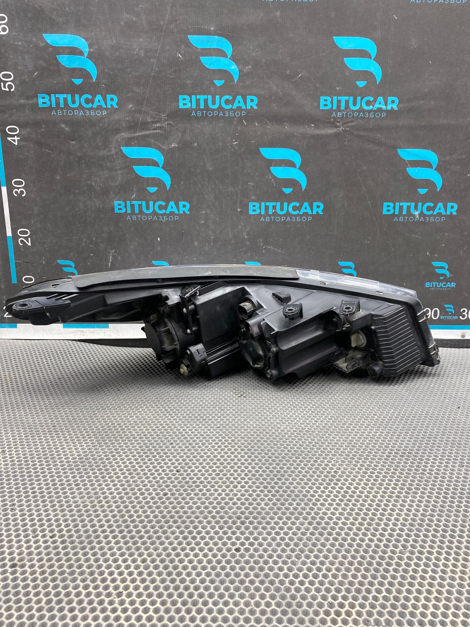 https://ycs.partsauto.market/partsauto-images/thmbs/userImages/c8f07ba63eb5b2f0f6006ea854bf8f7d/part/37d10752-8993-450c-bac5-1818c29249d7_1776238510445.jpg