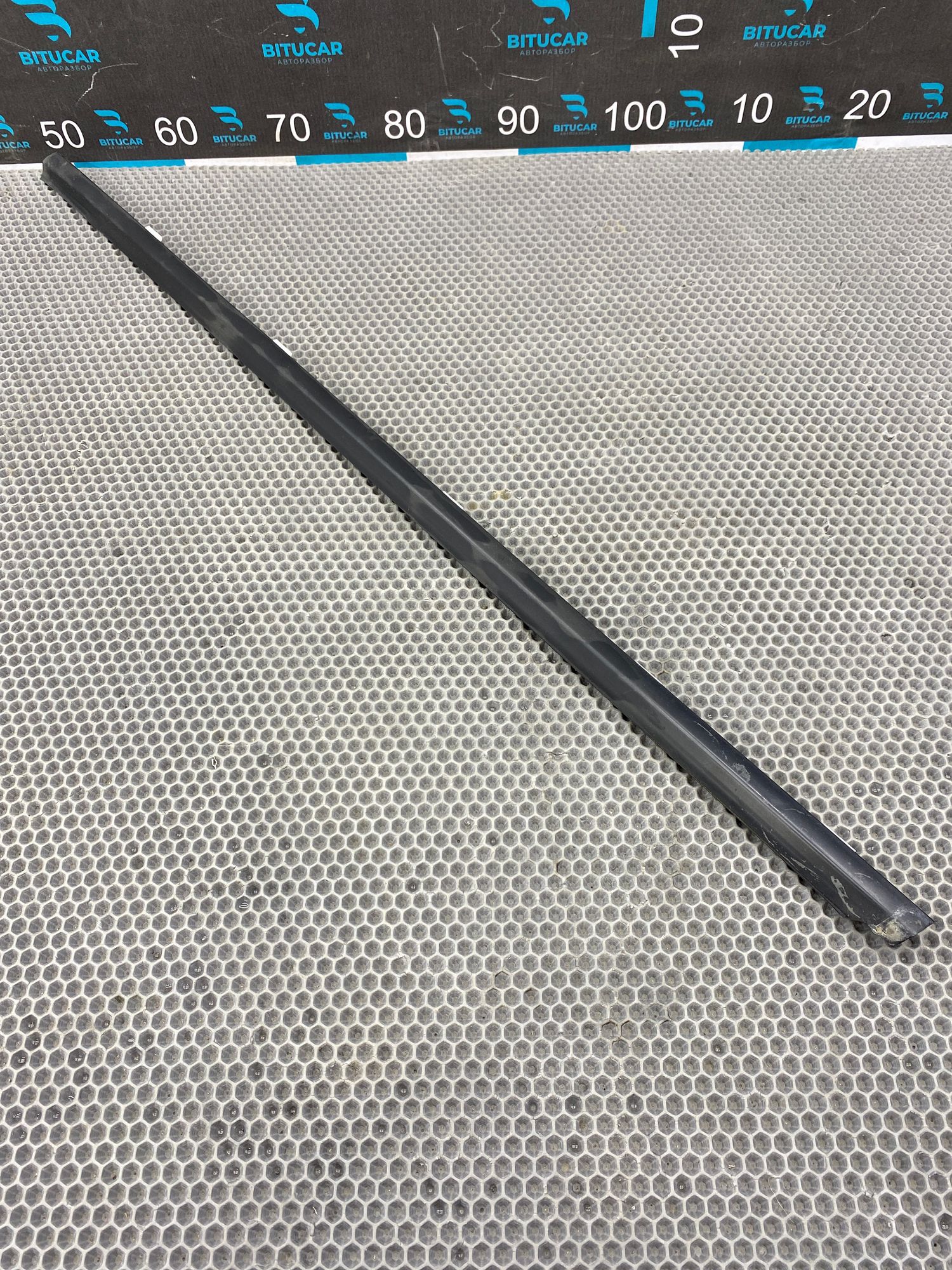 https://ycs.partsauto.market/partsauto-images/thmbs/userImages/c8f07ba63eb5b2f0f6006ea854bf8f7d/part/37d883c0-e3f3-4b8f-a71a-7e00c1baaaa6_1775033486015.jpg