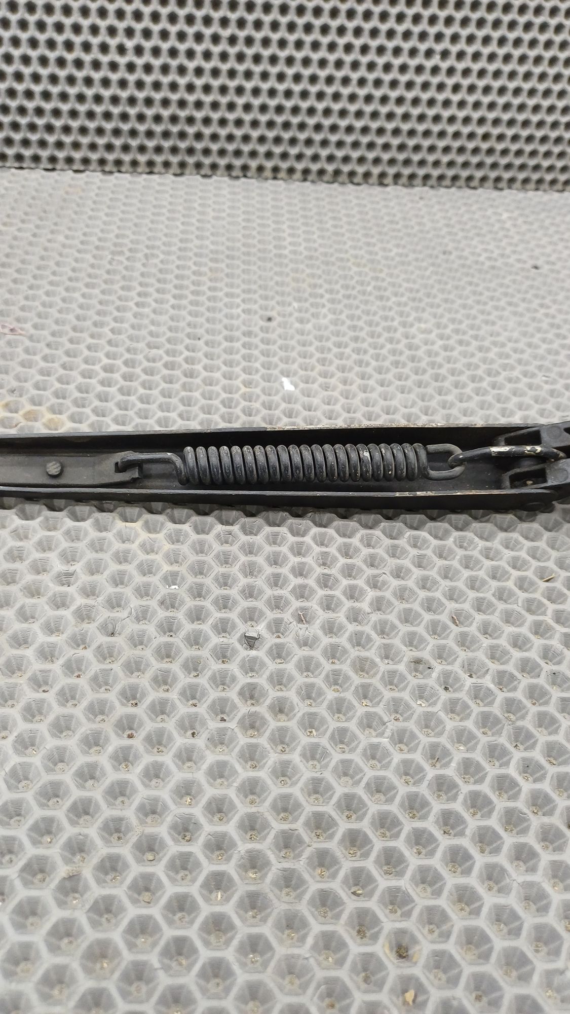 Б/У Поводок дворника правый Toyota CARINA E 6 дорест. 1992—1996 1994 Зеленый, 790 рублей, Краснодар