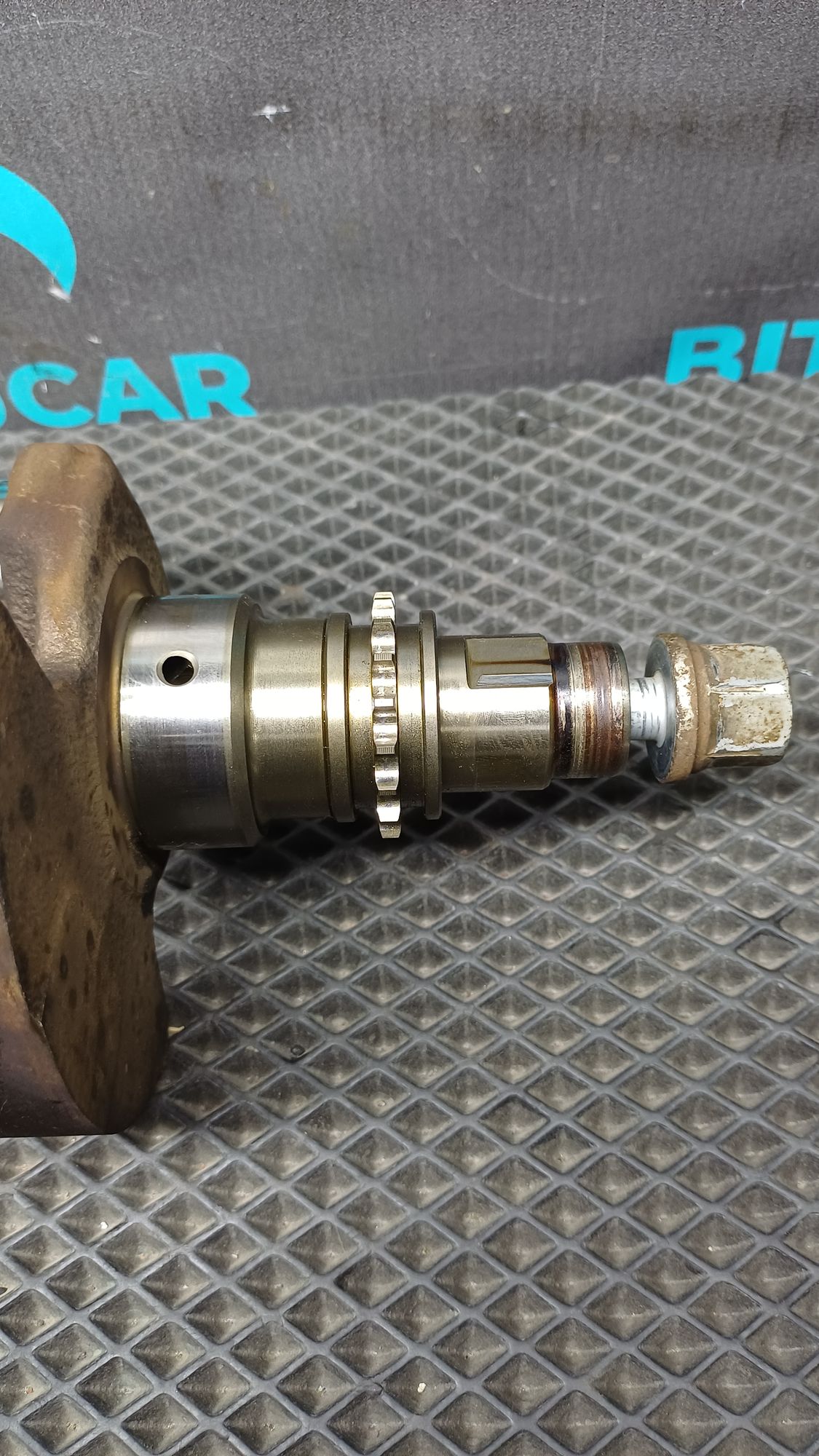 https://ycs.partsauto.market/partsauto-images/thmbs/userImages/c8f07ba63eb5b2f0f6006ea854bf8f7d/part/3a02a449-b914-4975-b8d1-88ef61821b27_1777192476881.jpg
