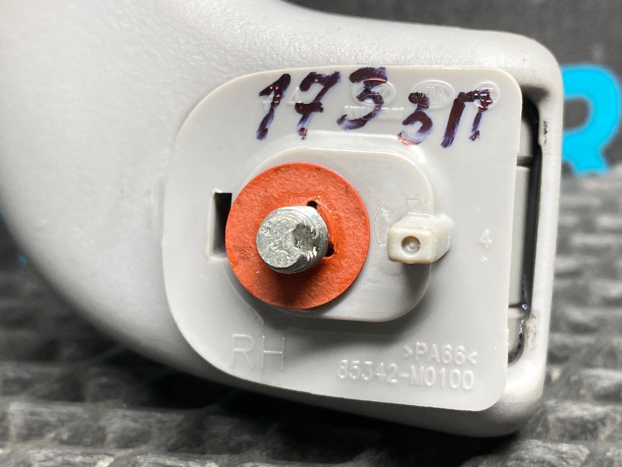 Б/У Ручка потолочная  Kia Rio 4 (G4FG) 1.6L AT 2021, 499 рублей, Краснодар