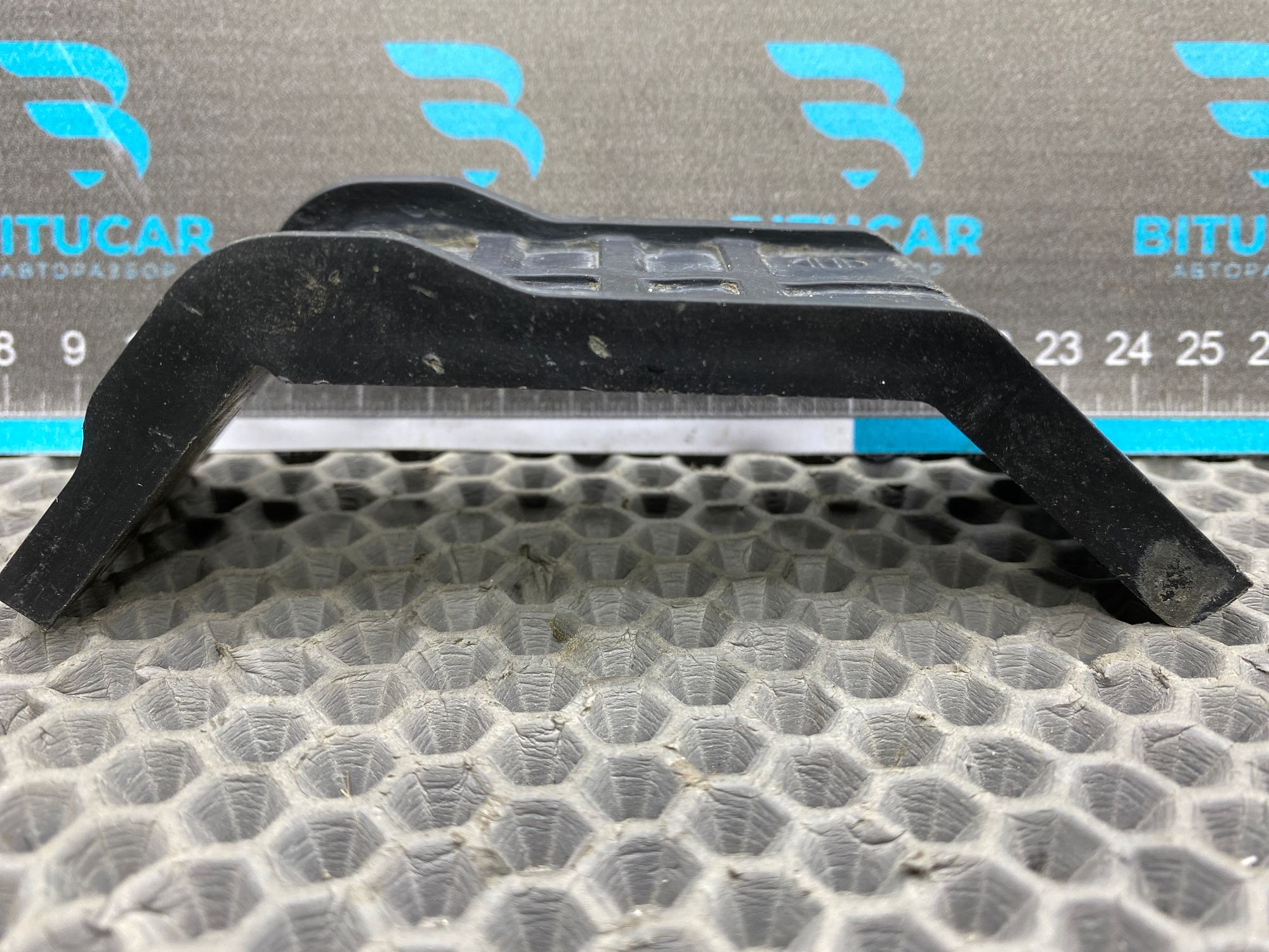 https://ycs.partsauto.market/partsauto-images/thmbs/userImages/c8f07ba63eb5b2f0f6006ea854bf8f7d/part/3a5220c3-8818-4f03-bc7b-90e44aa47202_1777817874105.jpg