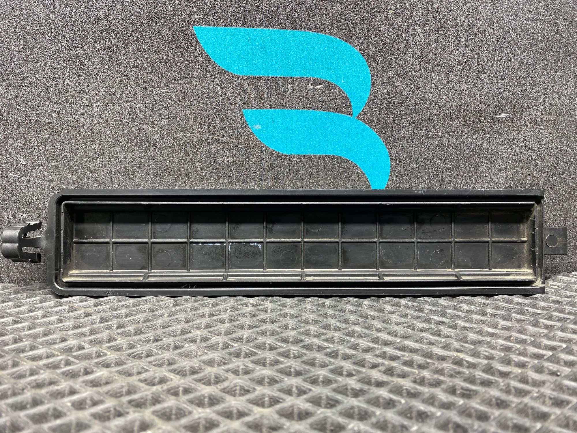 Б/У Крышка фильтра салона Kia Rio 4 (G4FG) 1.6L AT 2021, 790 рублей, Краснодар