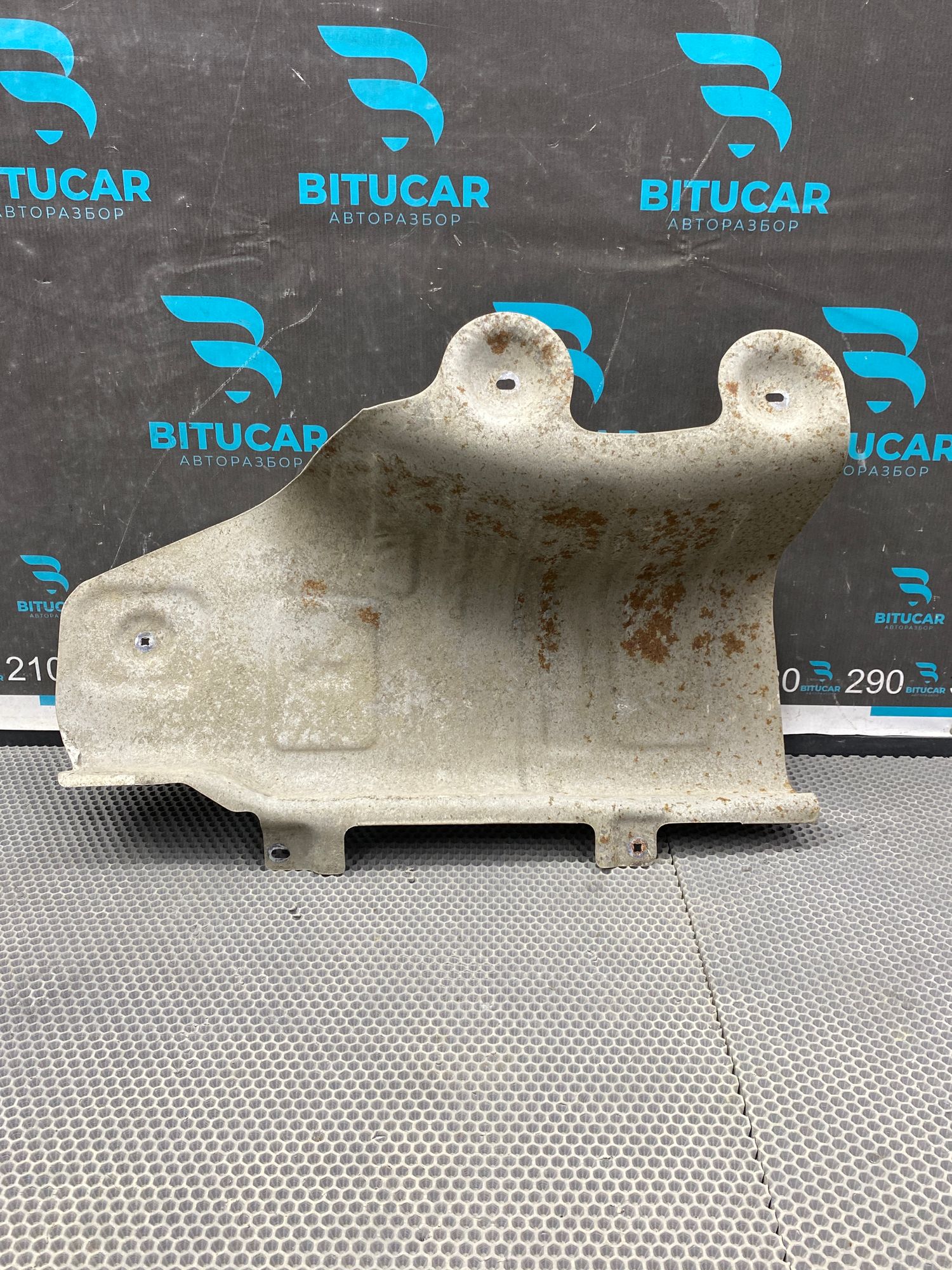 https://ycs.partsauto.market/partsauto-images/thmbs/userImages/c8f07ba63eb5b2f0f6006ea854bf8f7d/part/3aba24d4-0a40-458b-9de6-7bc4dc35defb_1776777810352.jpg