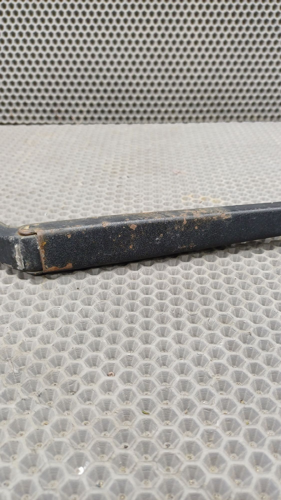 Б/У Поводок дворника левый Toyota CARINA E 6 дорест. 1992—1996 1994 Зеленый, 790 рублей, Краснодар