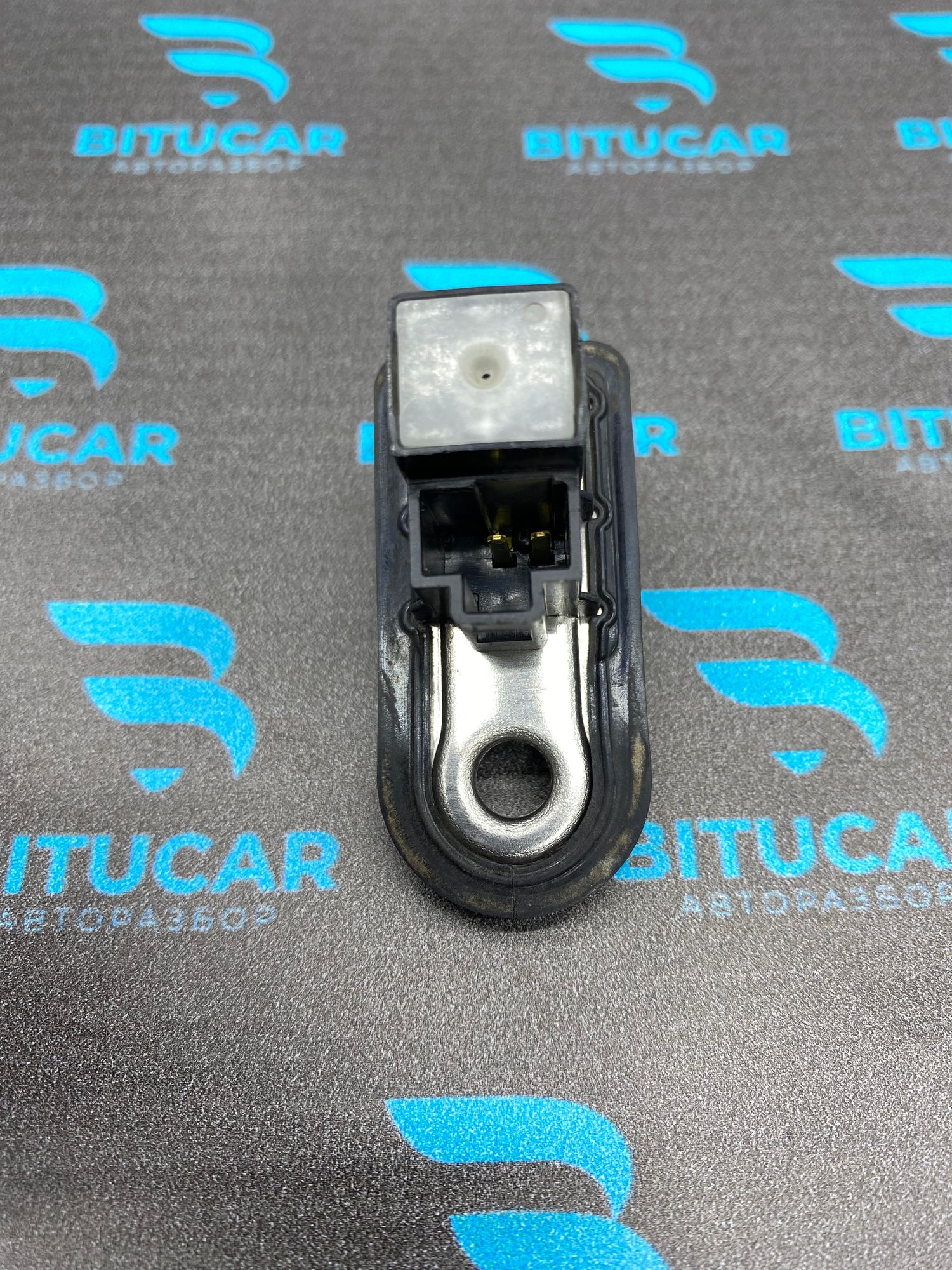 https://ycs.partsauto.market/partsauto-images/thmbs/userImages/c8f07ba63eb5b2f0f6006ea854bf8f7d/part/3bdc4203-4224-4022-a030-9050af8ffc2d_1770189762740.jpg