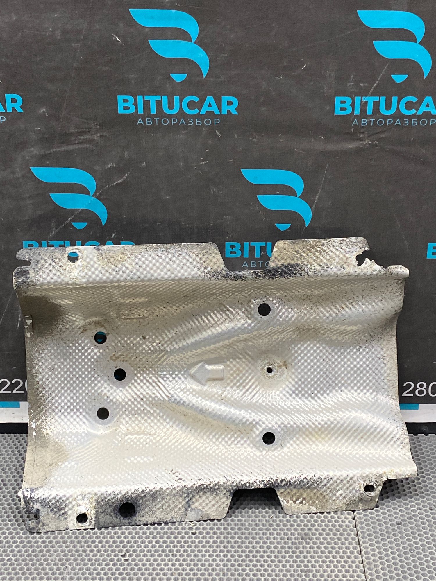 Б/У Экран тепловой глушителя Kia Optima 4 JF (G4KJ) 2.4L AT 2019 GT-Line, 1990 рублей, Краснодар