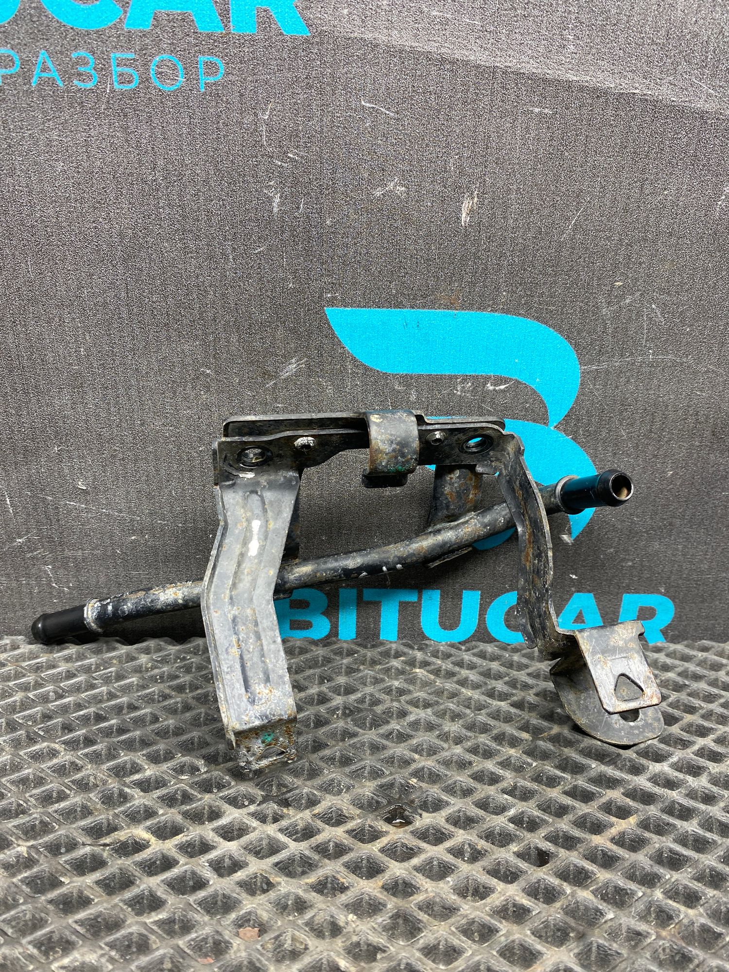 https://ycs.partsauto.market/partsauto-images/thmbs/userImages/c8f07ba63eb5b2f0f6006ea854bf8f7d/part/3dc19d80-f428-4e5e-b10c-51a06dc69941_1777117264311.jpg