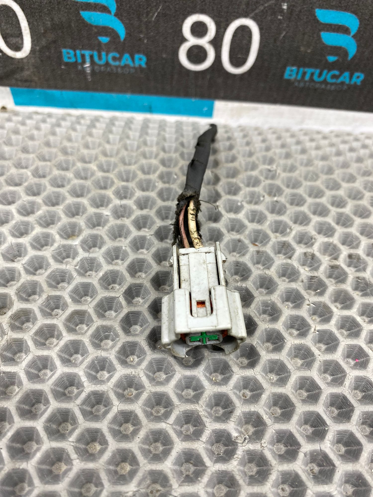https://ycs.partsauto.market/partsauto-images/thmbs/userImages/c8f07ba63eb5b2f0f6006ea854bf8f7d/part/3dd2e3c4-13f7-4a00-9f9a-9d73372f30b2_1769860727545.jpg
