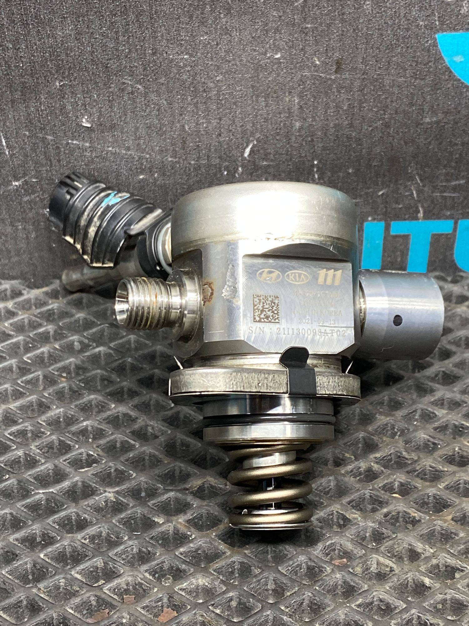 https://ycs.partsauto.market/partsauto-images/thmbs/userImages/c8f07ba63eb5b2f0f6006ea854bf8f7d/part/3e0c701c-b90a-4ac9-9052-8683d86f542d_1777205851546.jpg