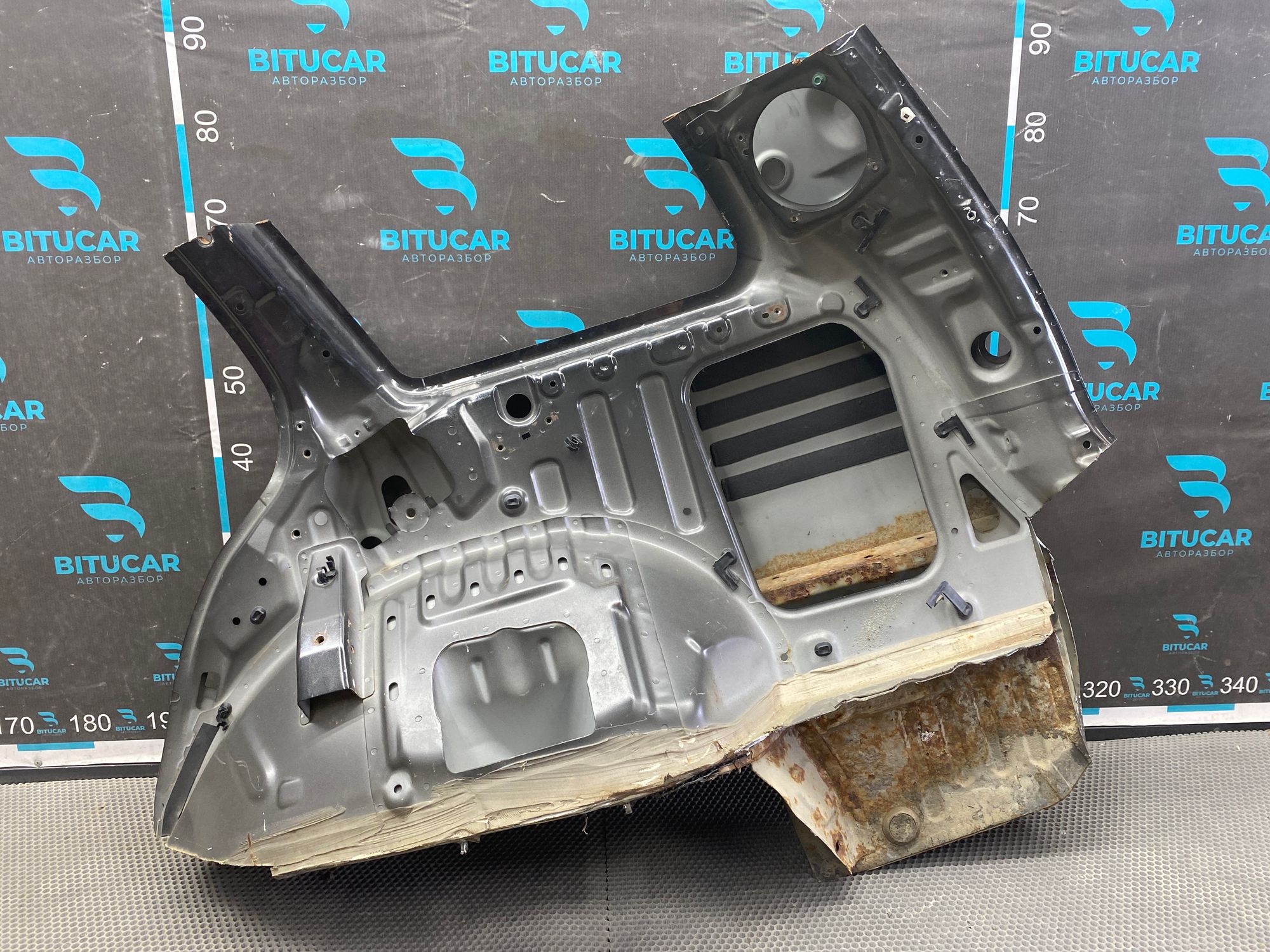https://ycs.partsauto.market/partsauto-images/thmbs/userImages/c8f07ba63eb5b2f0f6006ea854bf8f7d/part/3e629f87-2bfa-4a98-9c60-b3b4297c9626_1776429456347.jpg
