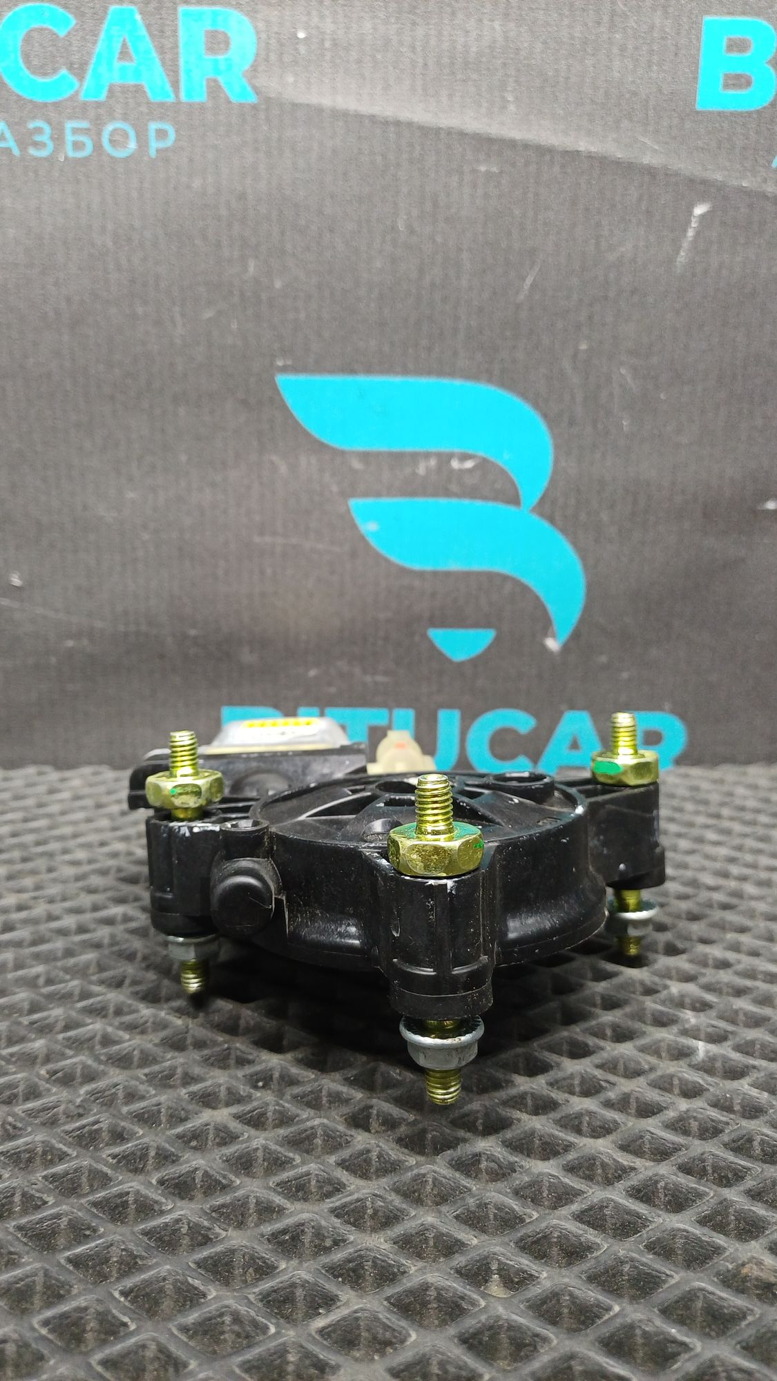 https://ycs.partsauto.market/partsauto-images/thmbs/userImages/c8f07ba63eb5b2f0f6006ea854bf8f7d/part/3ed83a44-ddc3-47f6-bf61-f2e4f3fe3d73_1776849330516.jpg