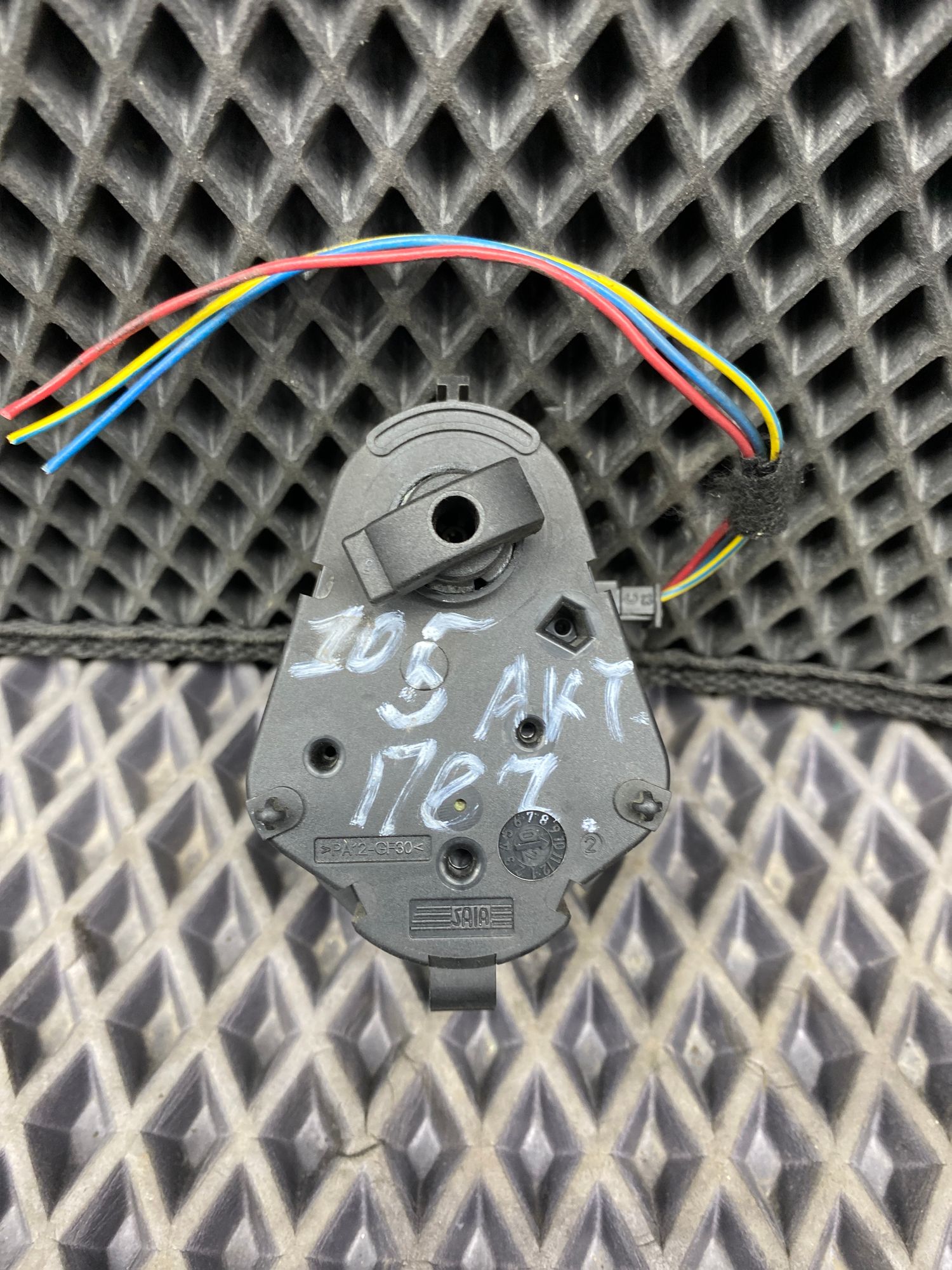 Б/У Сервопривод заслонок отопителя BMW 7-Series 4 дорест. 2001—2005 2003 Черный, 890 рублей, Краснодар