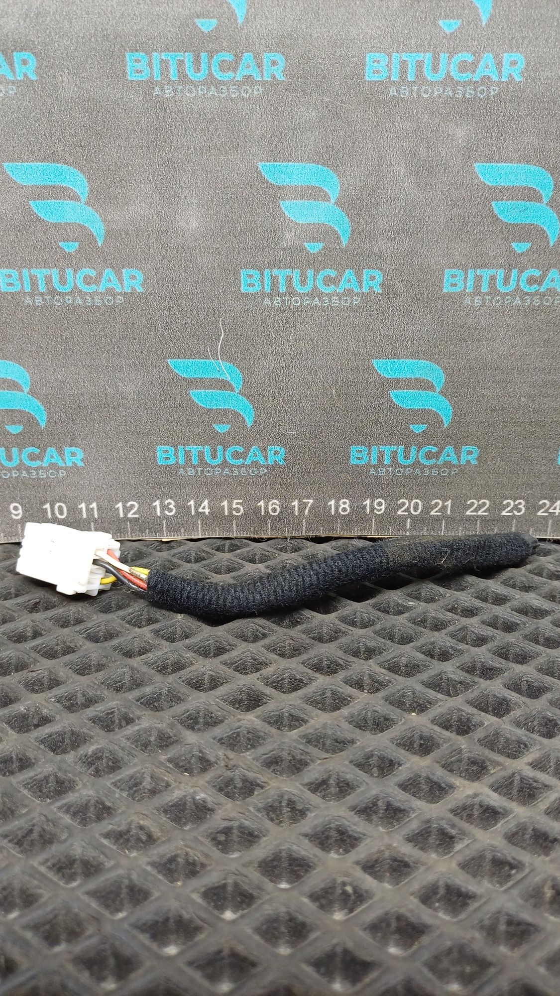 https://ycs.partsauto.market/partsauto-images/thmbs/userImages/c8f07ba63eb5b2f0f6006ea854bf8f7d/part/40b6bb2c-3dd4-40f5-af0c-e1e27a7e438e_1777539185239.jpg