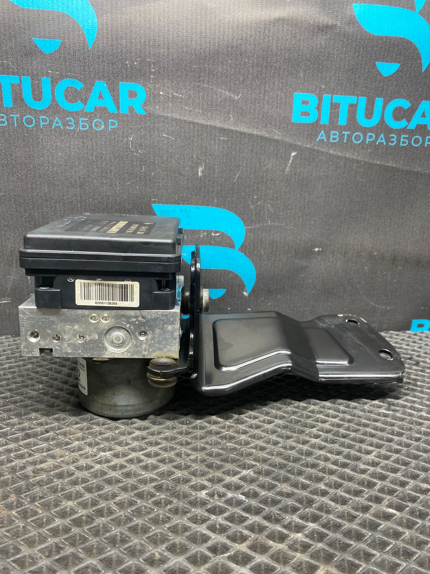 https://ycs.partsauto.market/partsauto-images/thmbs/userImages/c8f07ba63eb5b2f0f6006ea854bf8f7d/part/40e36b31-cf23-4165-8851-904787a67007_1777115156995.jpg