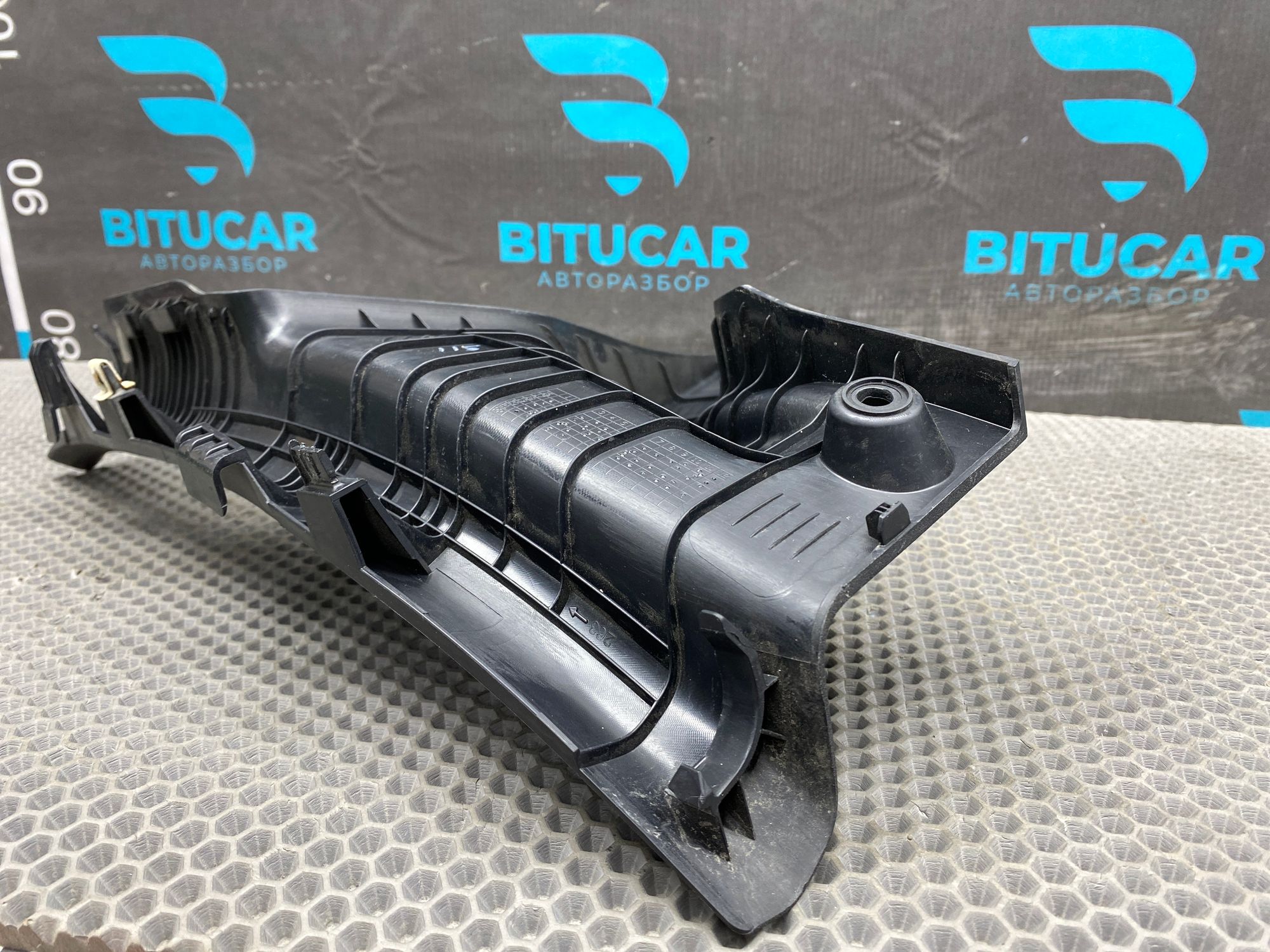 https://ycs.partsauto.market/partsauto-images/thmbs/userImages/c8f07ba63eb5b2f0f6006ea854bf8f7d/part/411a1ab4-4123-4e83-a7e5-e39d7727bbbe_1777023741102.jpg