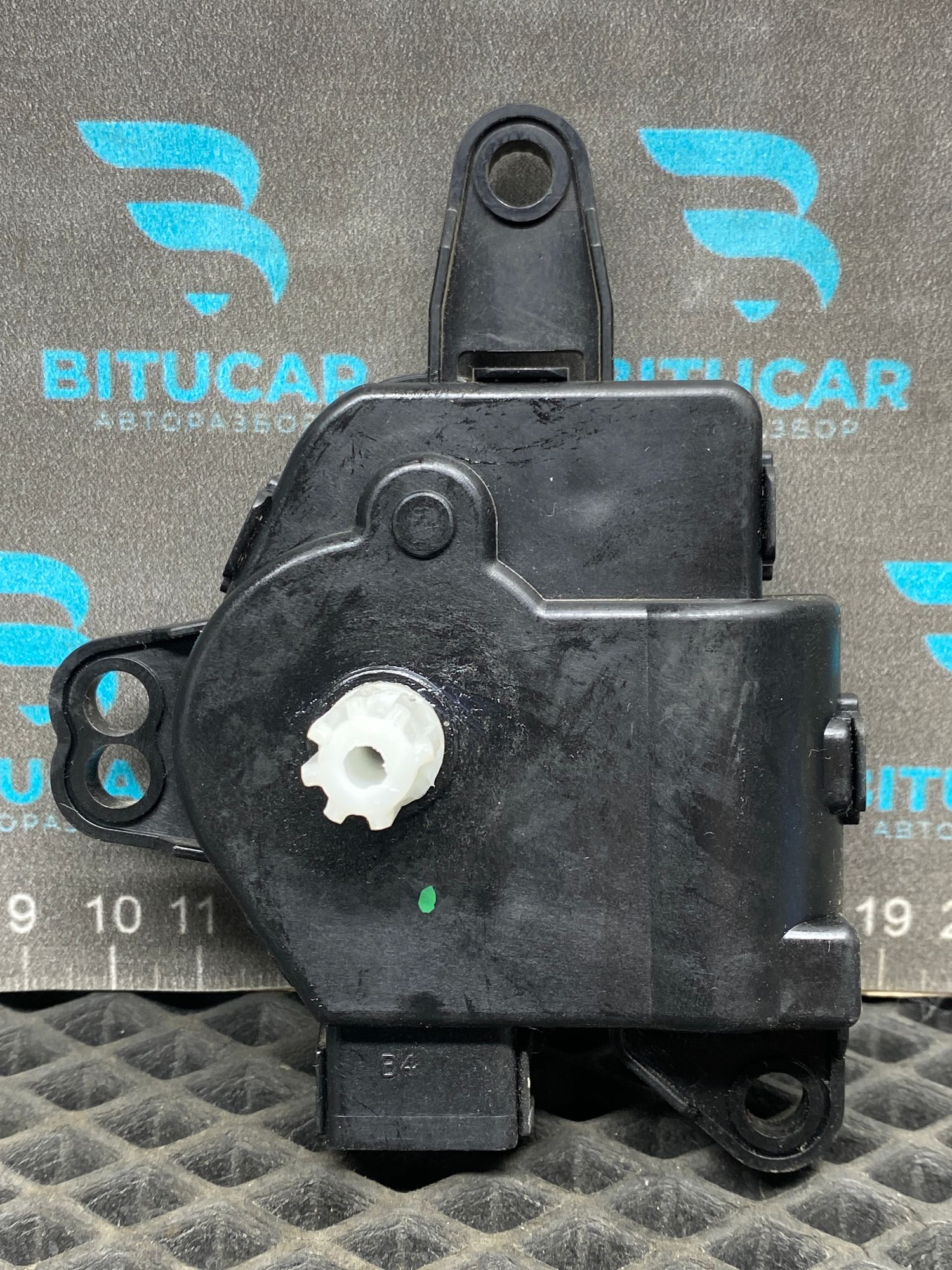 https://ycs.partsauto.market/partsauto-images/thmbs/userImages/c8f07ba63eb5b2f0f6006ea854bf8f7d/part/41f3a3aa-cabb-49c5-9539-efa2f87f30f2_1777451620745.jpg