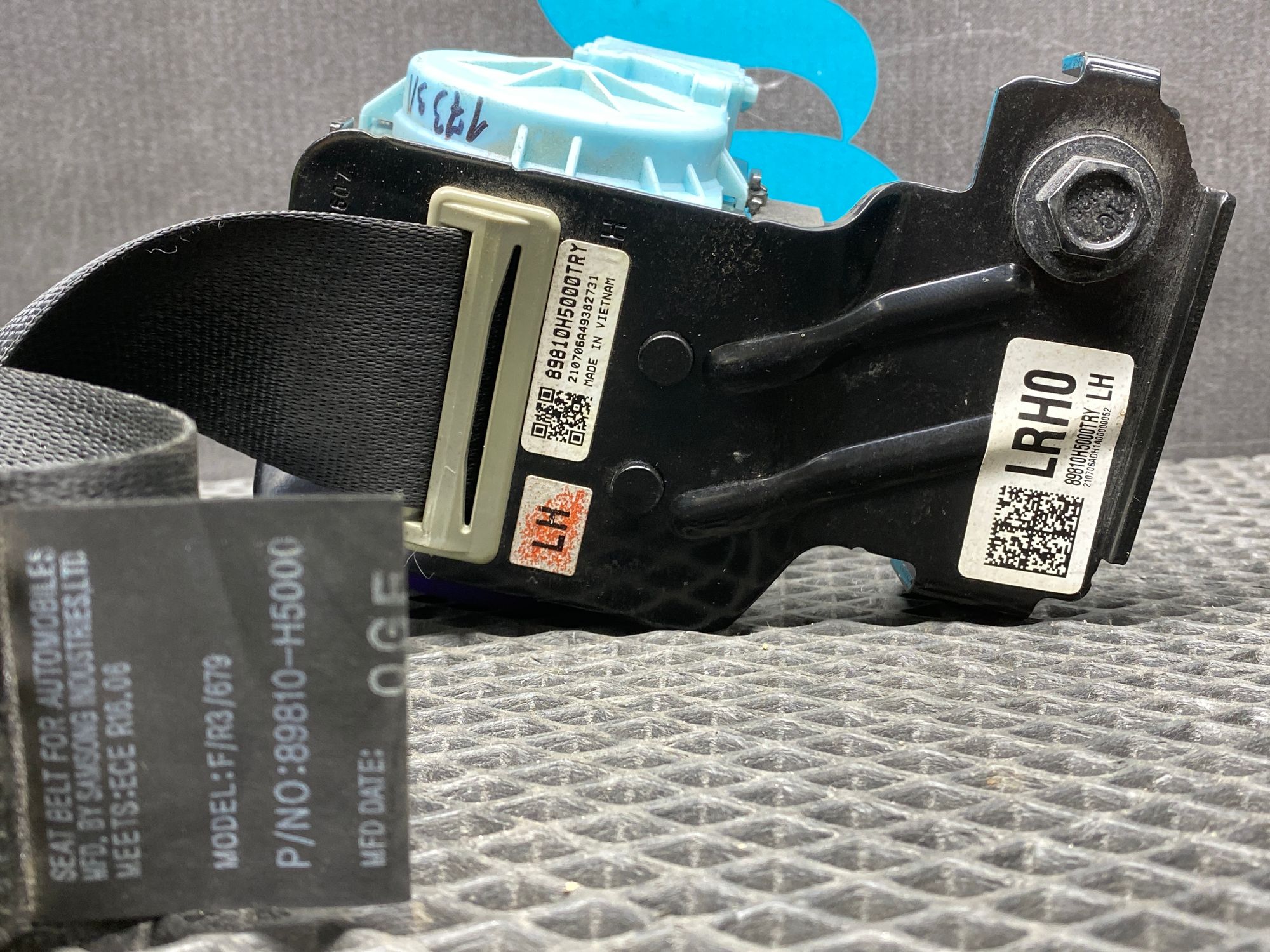 https://ycs.partsauto.market/partsauto-images/thmbs/userImages/c8f07ba63eb5b2f0f6006ea854bf8f7d/part/429ce70e-a2bd-4102-ad70-b73a59561372_1776950908617.jpg