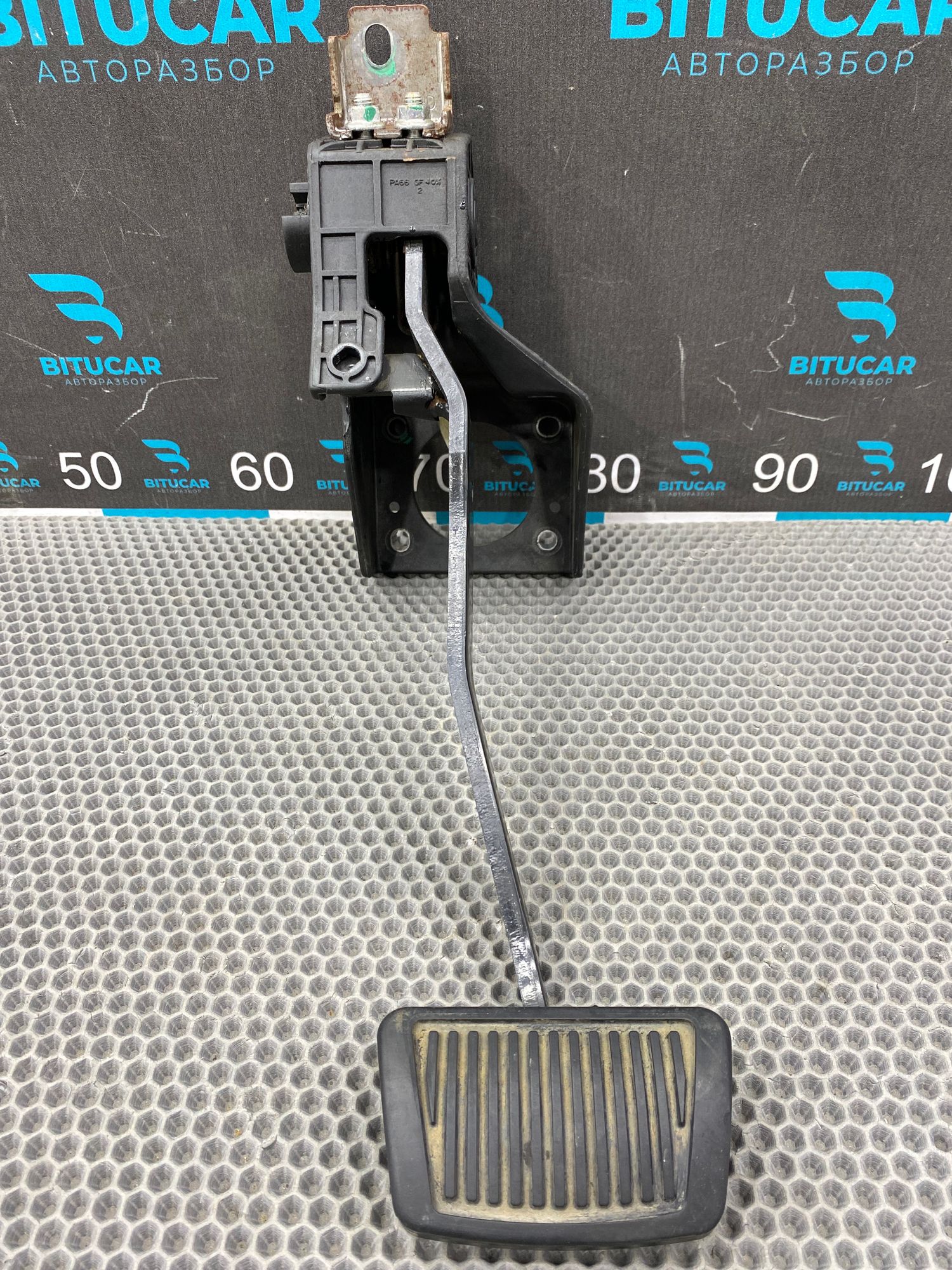 https://ycs.partsauto.market/partsauto-images/thmbs/userImages/c8f07ba63eb5b2f0f6006ea854bf8f7d/part/43001a26-4cc6-41e6-bcf8-e402f241b821_1775034413935.jpg