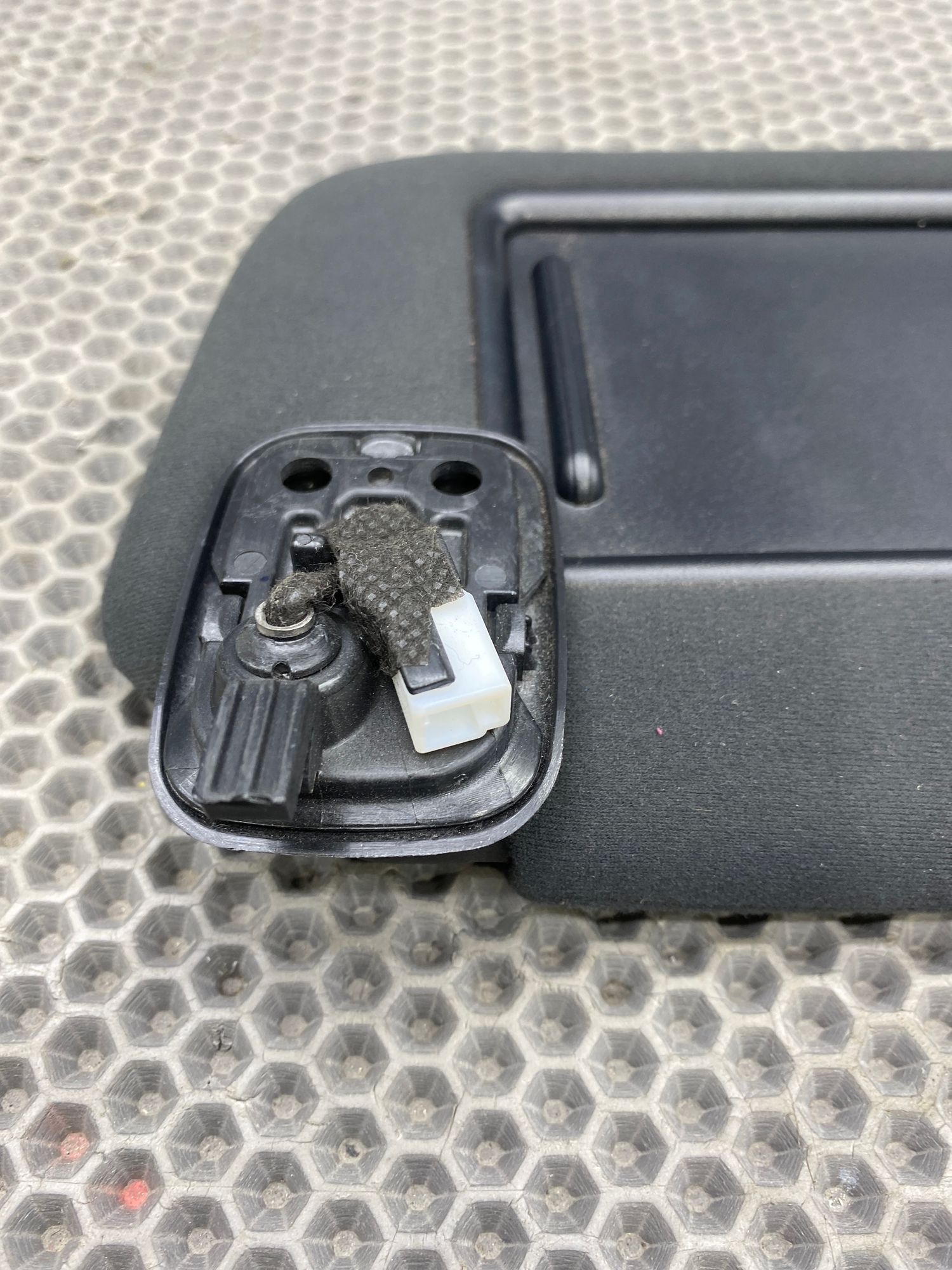 https://ycs.partsauto.market/partsauto-images/thmbs/userImages/c8f07ba63eb5b2f0f6006ea854bf8f7d/part/43acd6a1-d38f-4886-9e64-2c94a733f844_1777792730693.jpg
